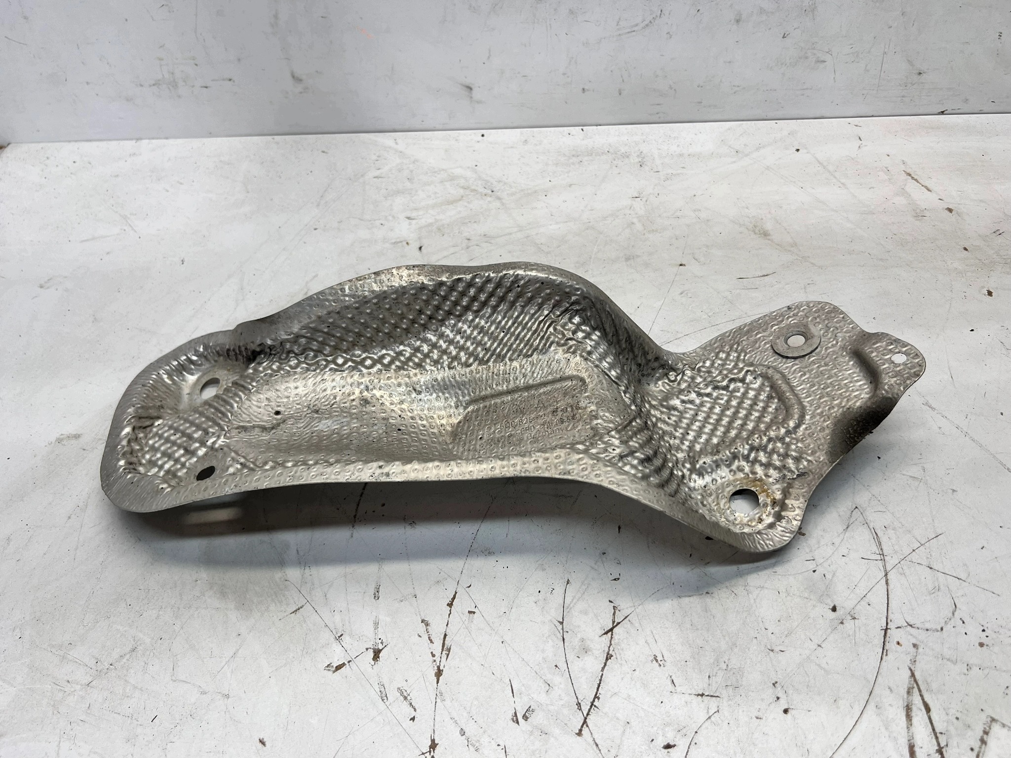 copertura GREMBIALINA TERMICZNA AUDI A3 8V VOLKSWAGEN SEAT SKODA 5Q0825721C