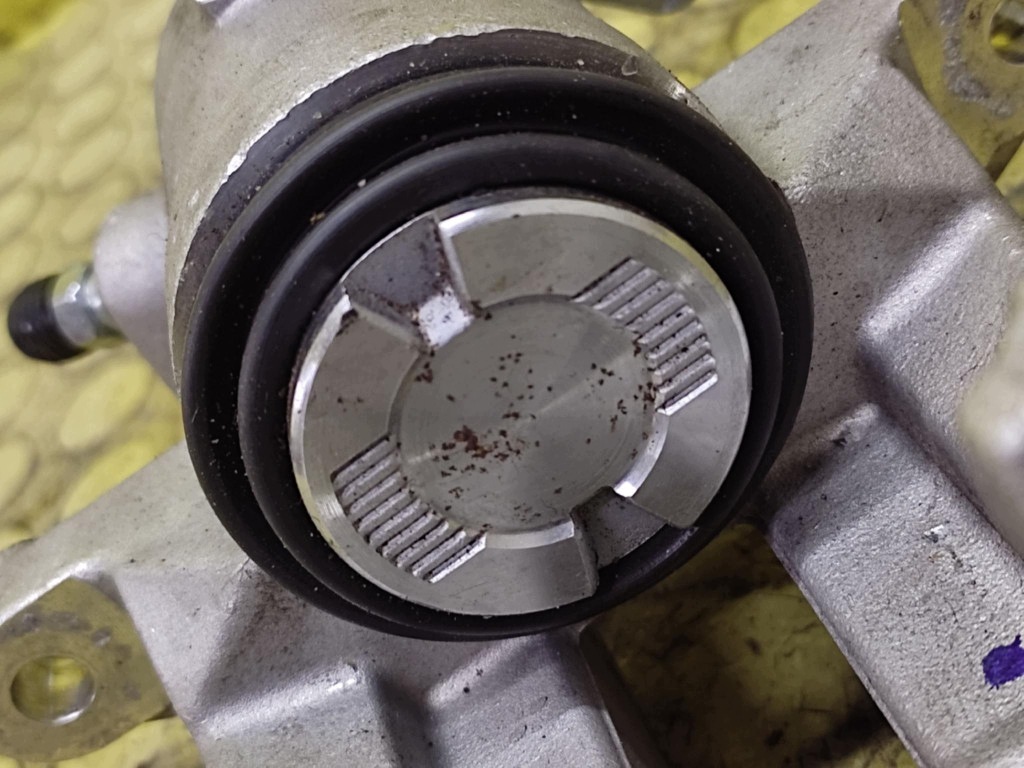 VW GOLF IV caliper brake right rear part
