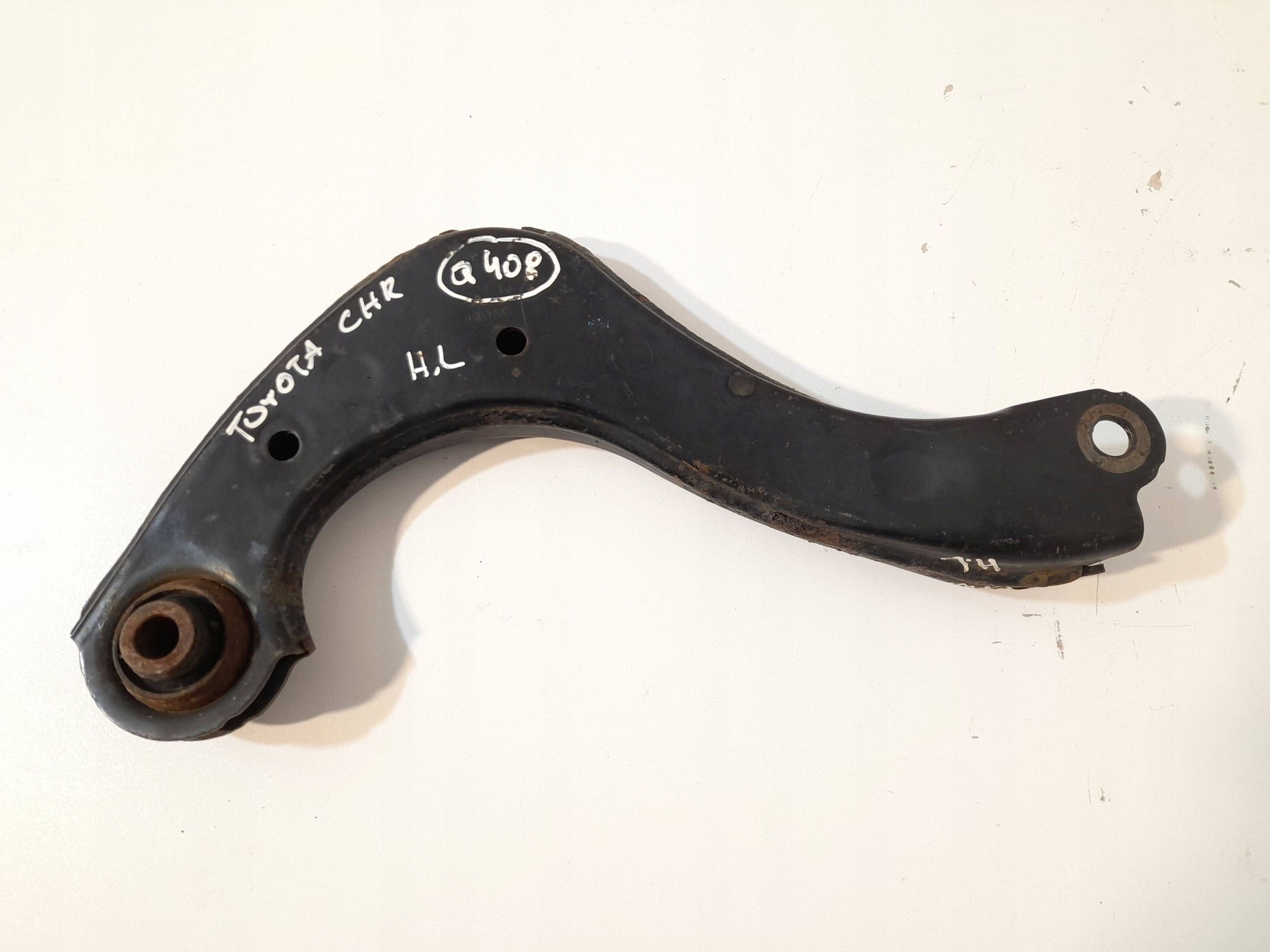 Toyota C-HR CHR and arm rear left (Q408)
