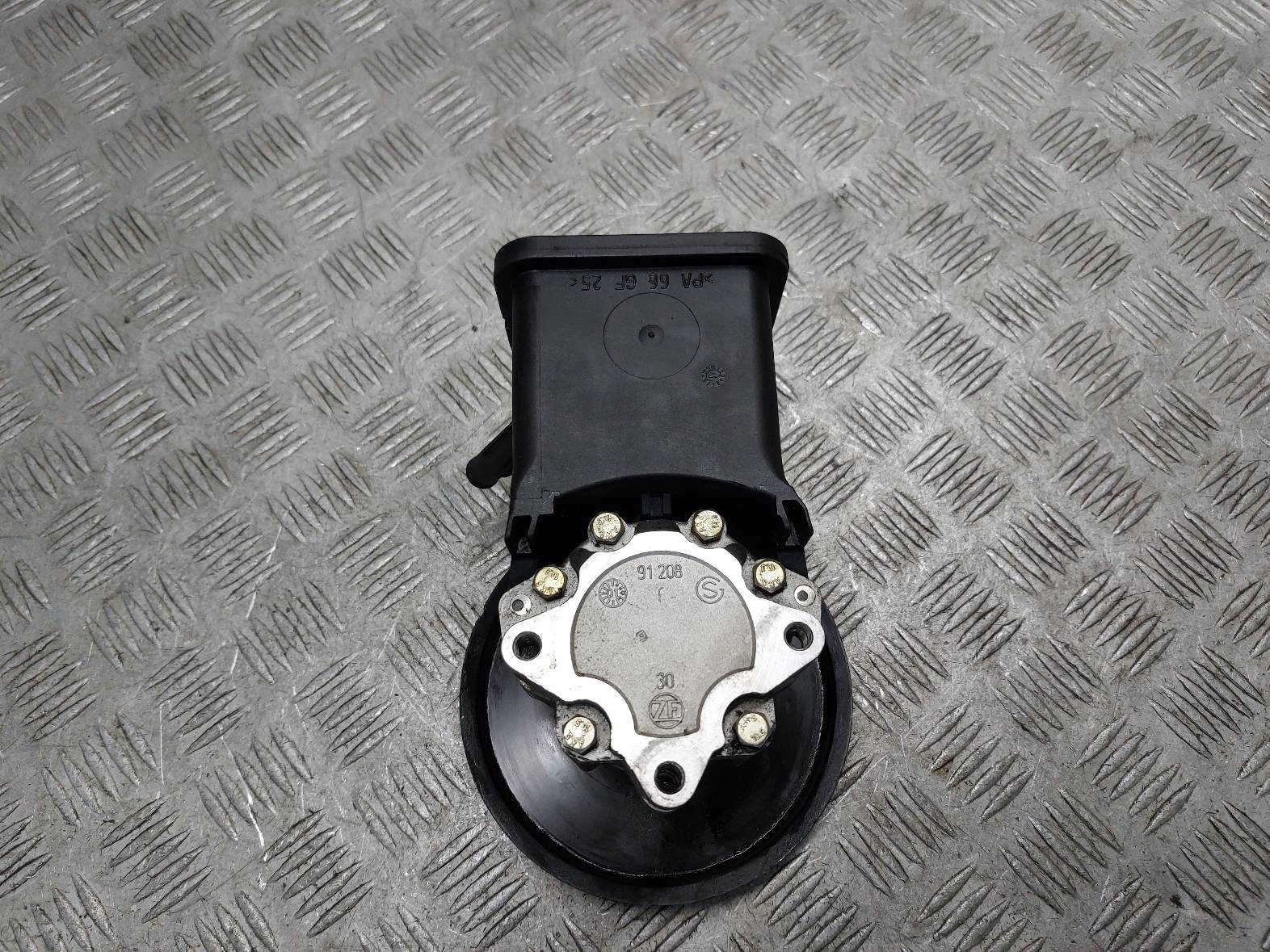 Servopumpe BMW E39 520D M47