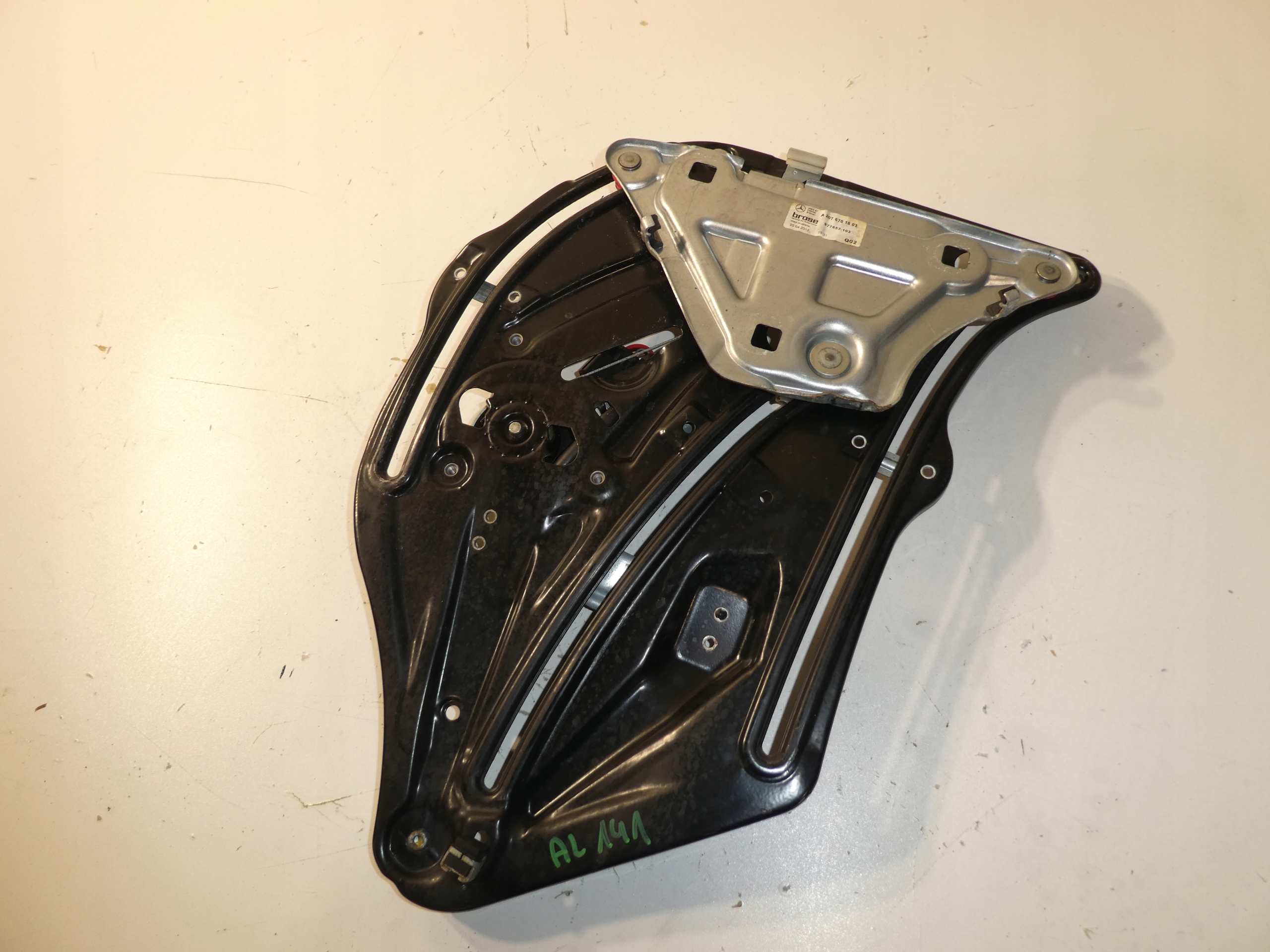 window regulator rear part MERCEDES E W207 CABRIO A2076701603