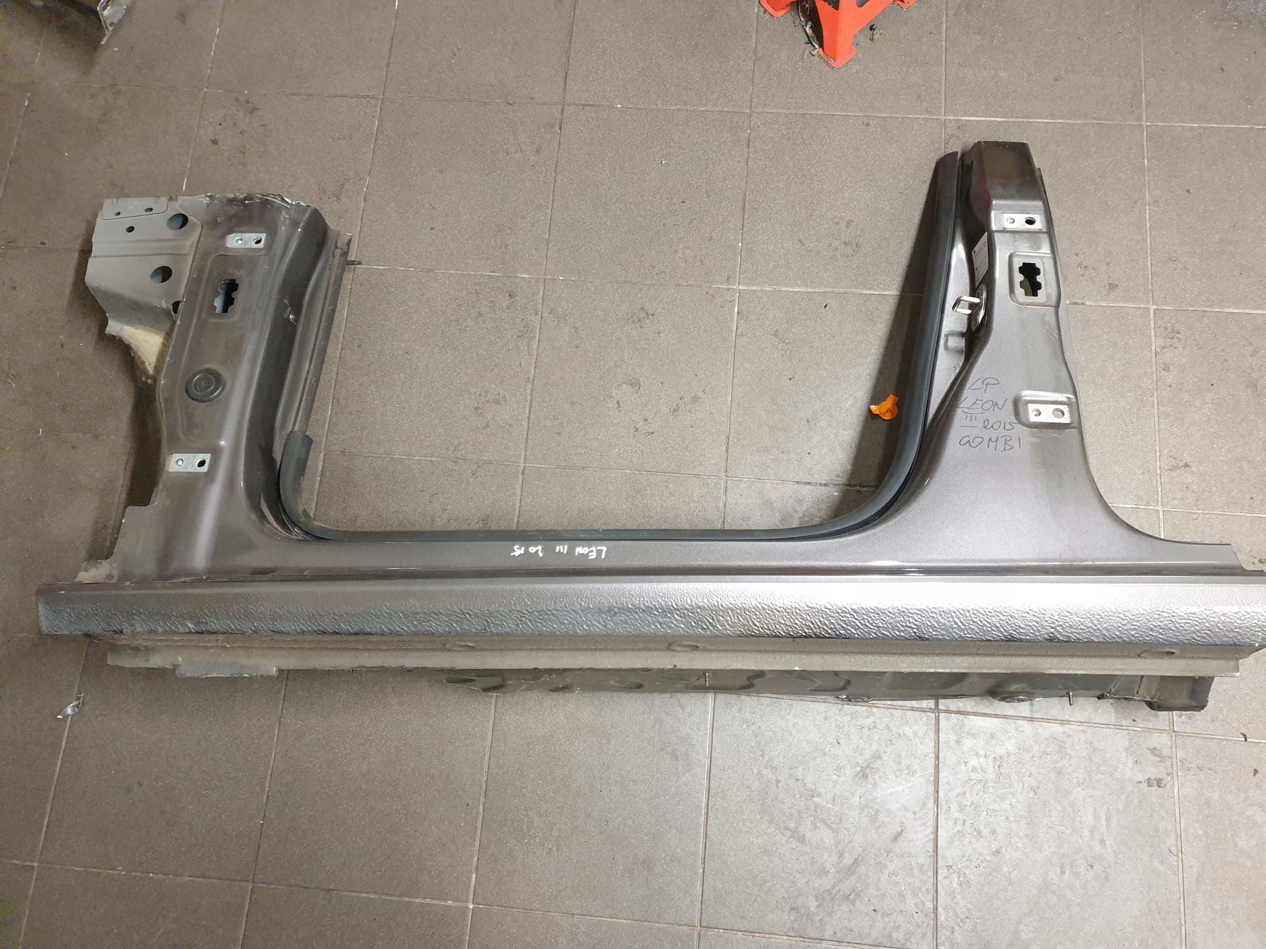 pillar left threshold quarter SEAT LEON III 3 5F 2013