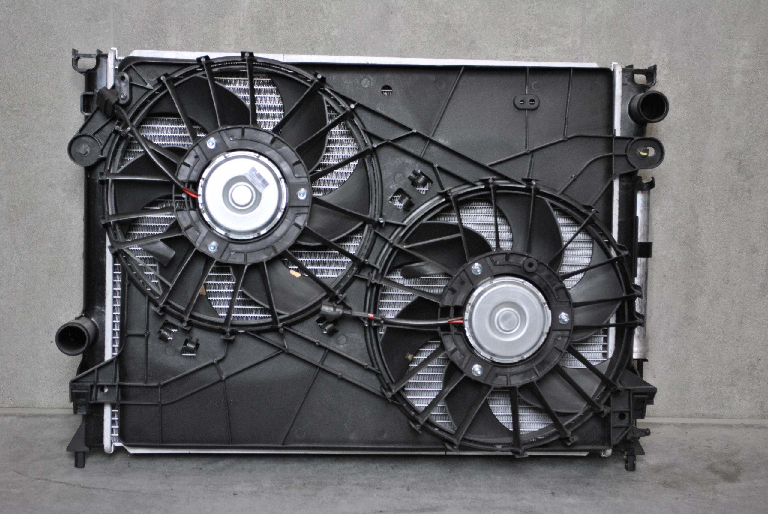 KOMPLET CHŁODNIC DODGE CHARGER CHELLENGER SRT 2011>20