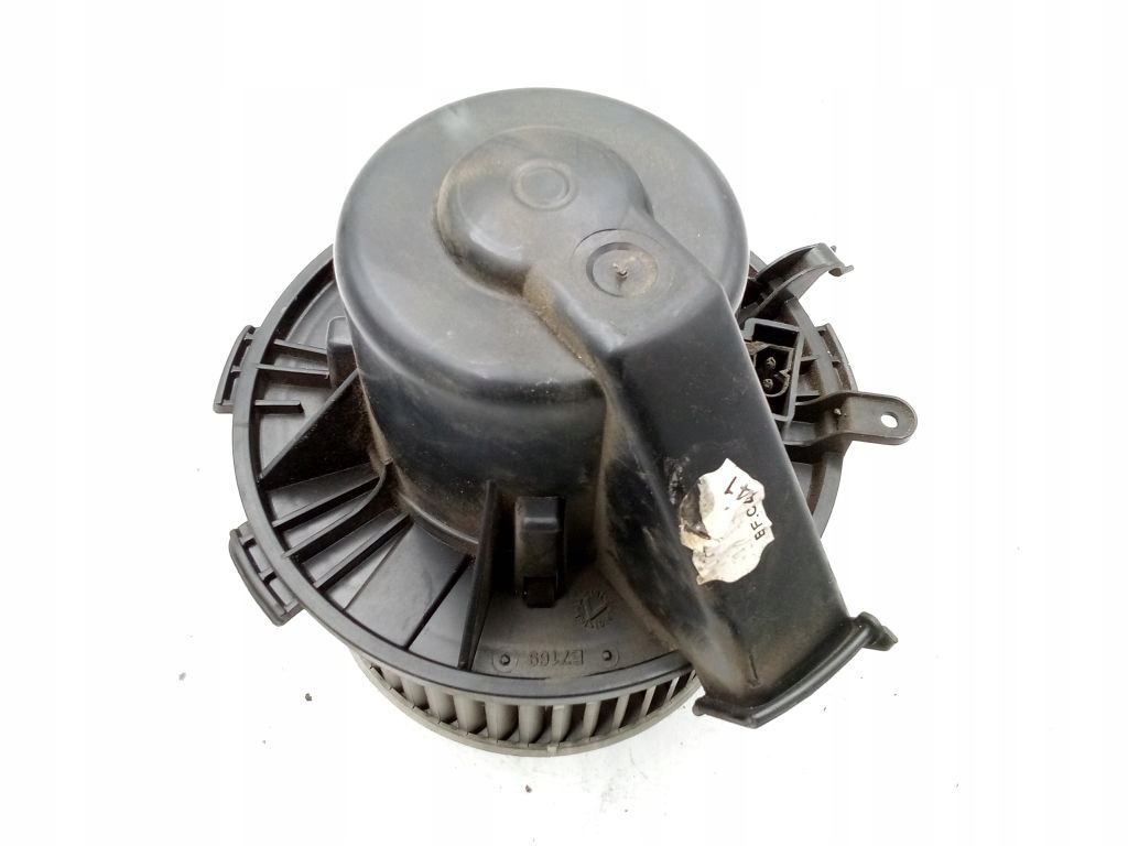 VW Crafter and 1 fan heating air conditioning devices E7169