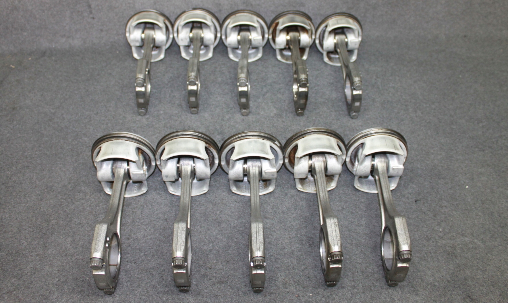 BMW E90 E92 E93 E60 E63 M3 M5 M6 S65 S85 5.0i píst KORBOWOD - 7840918 92L93