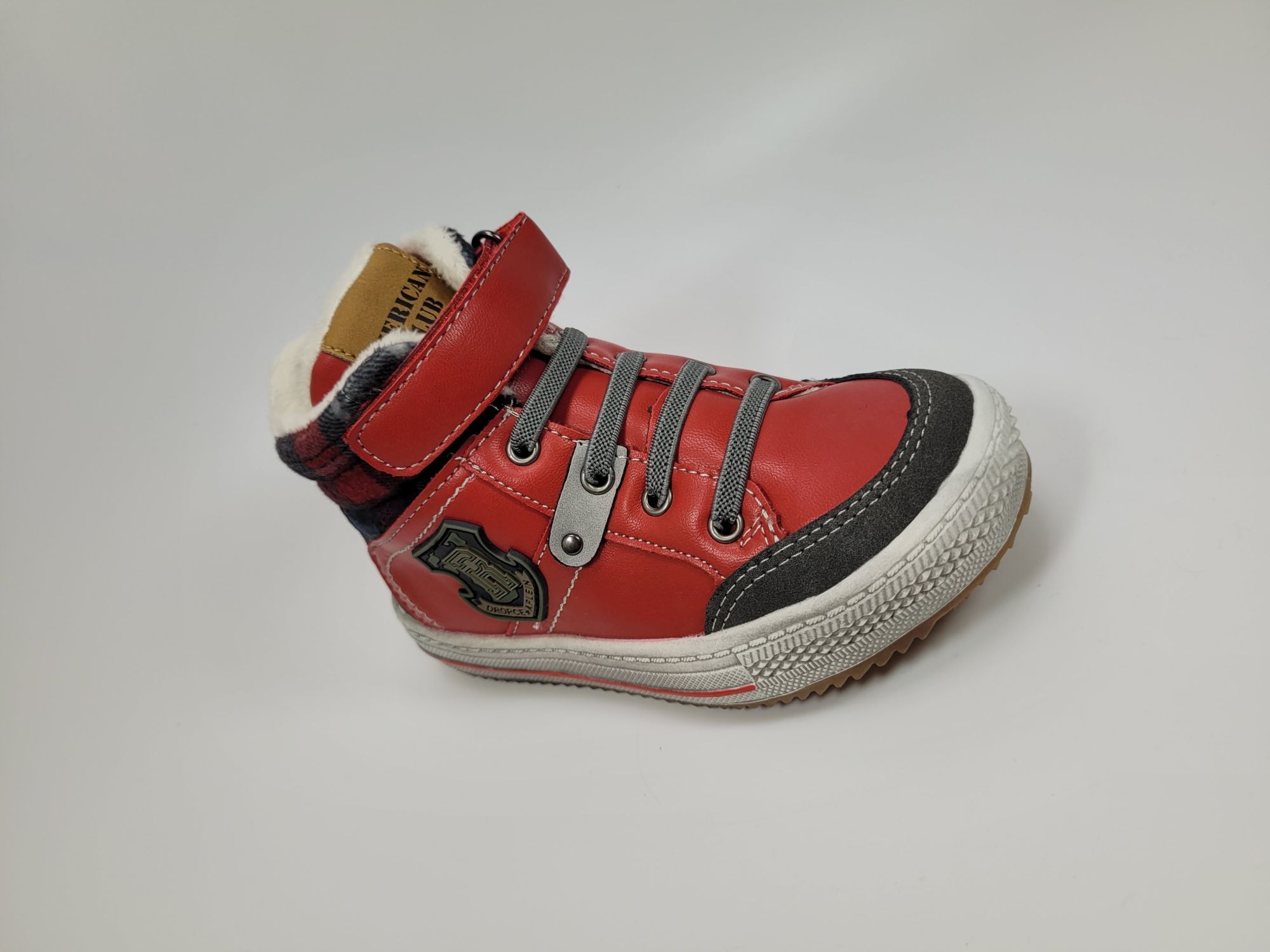 TRZEWIKI OCIEPLANE AMERICAN CLUB GC25/21 31 Kolor czerwony