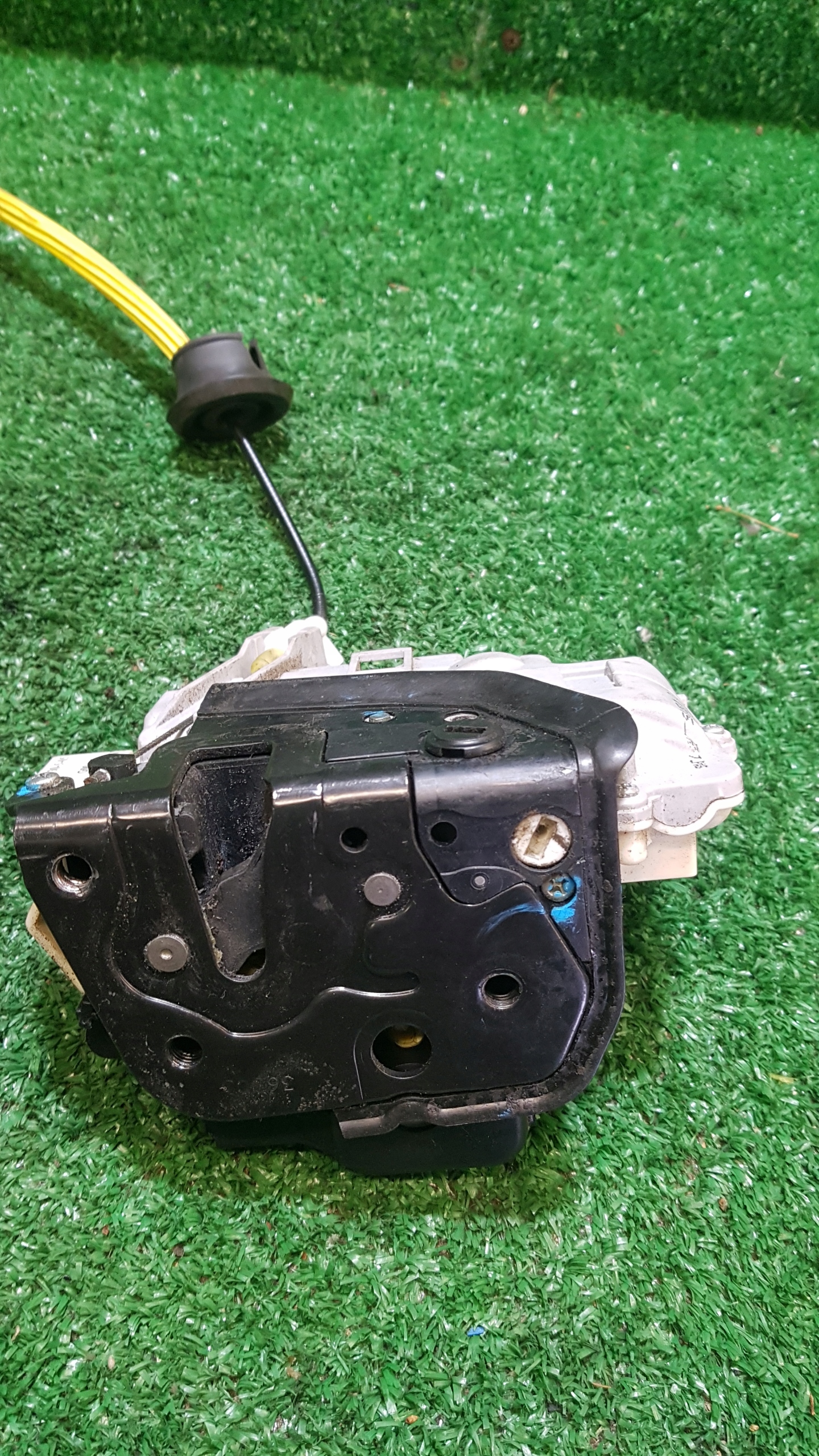 lock door right rear part rear AUDI A6-C6 4F0839016