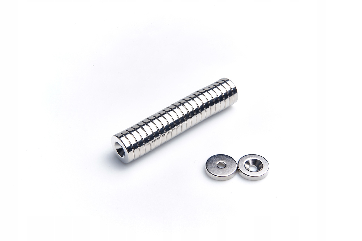 Magnet S Otvorem pro šroub 14x3 mm N38 kulatý, válcový, 50 kusů