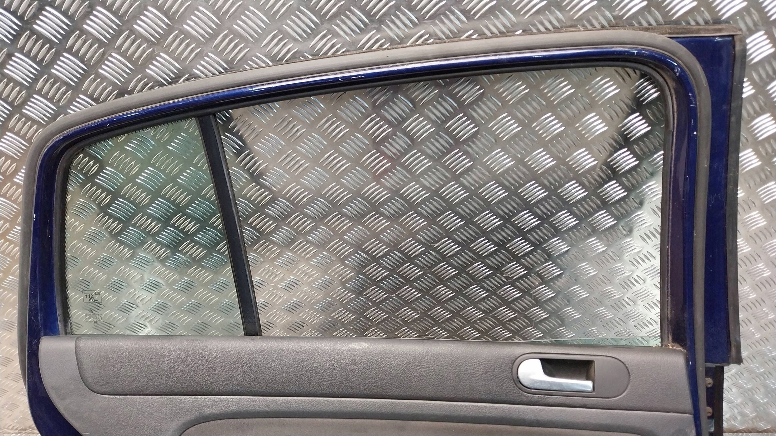 door rear part left VW GOLF V plus 05