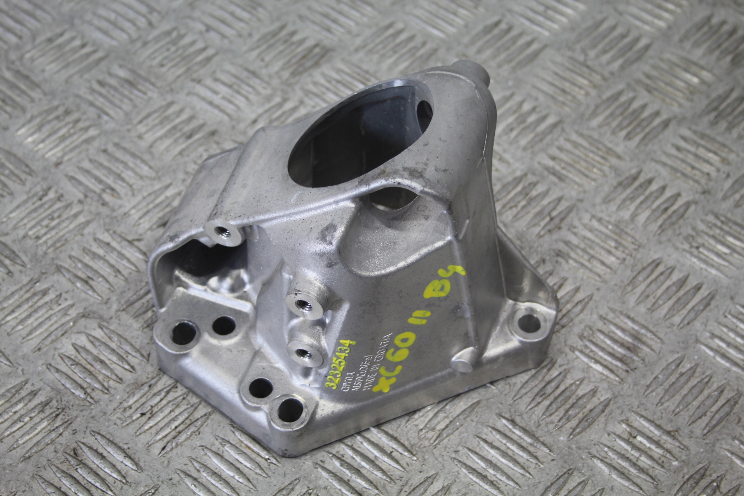 SUPPORTO STAFFA MOTORE VOLVO XC60 II 2 LIFT