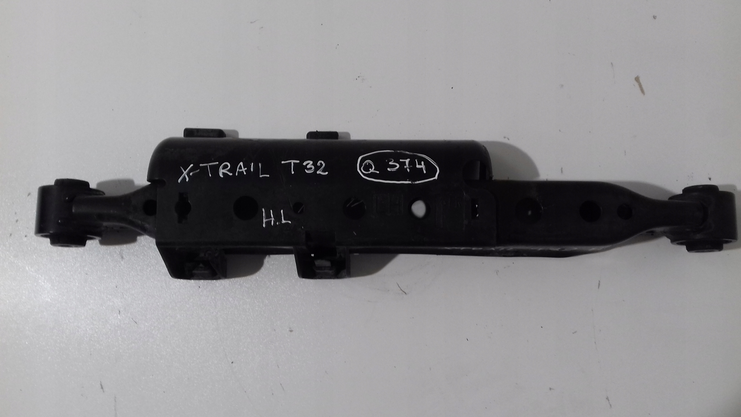 NISSAN X TRAIL T32 Querlenker hinten links DUZY