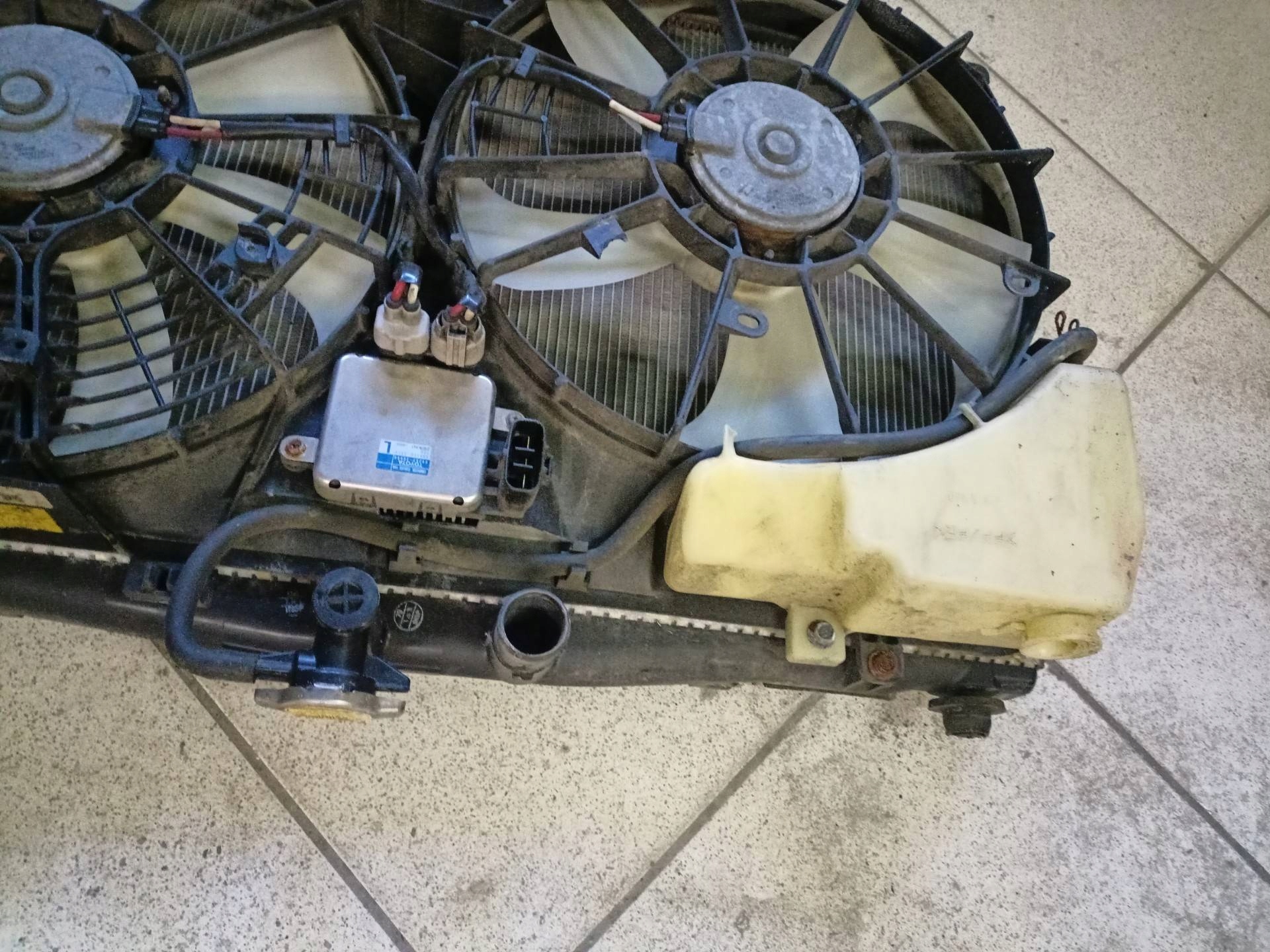 Komplet Radiateur Toyota Sienna 3 2011