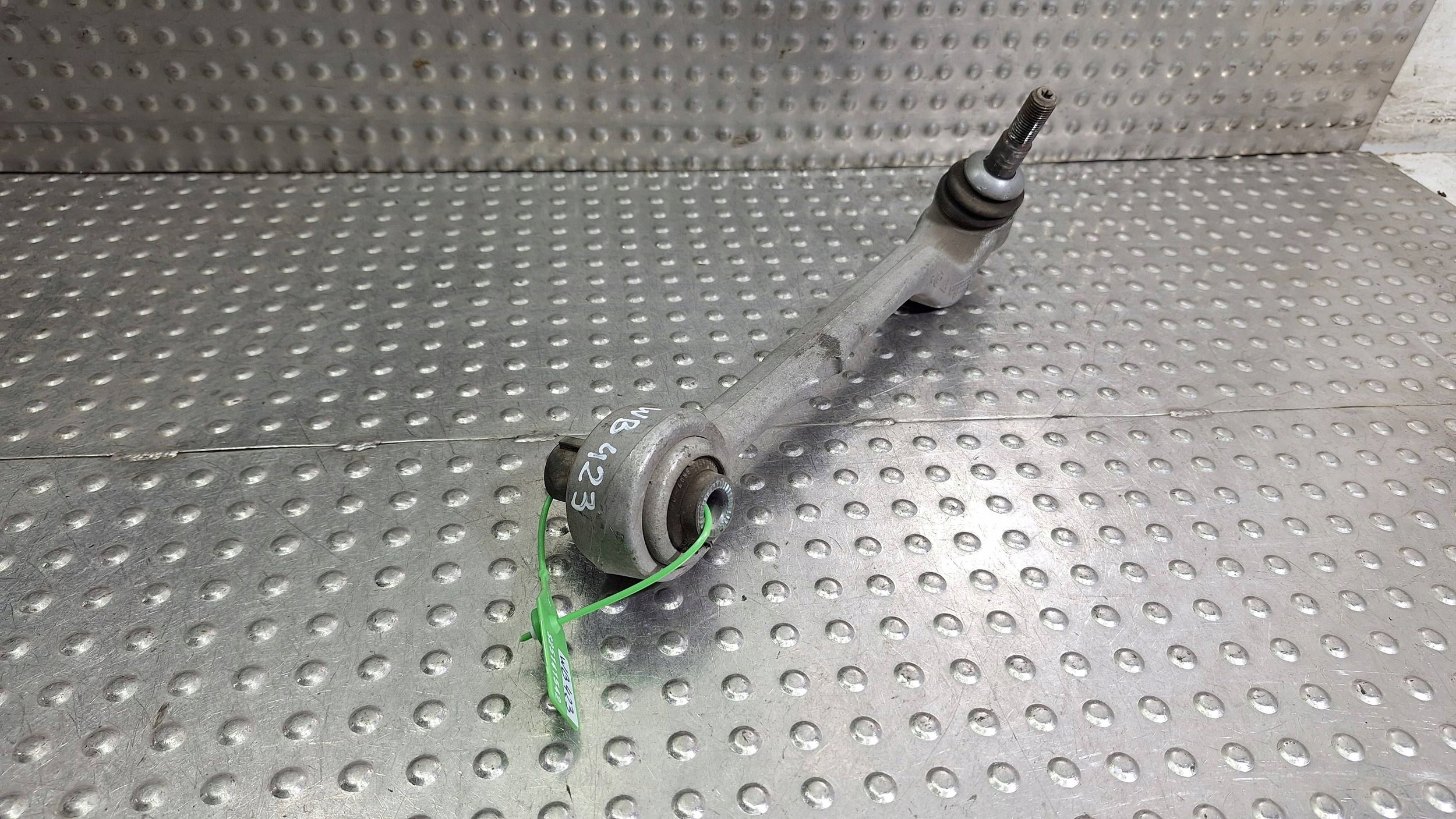 rameno pravý předek 6763708 BMW E81 E82 E87 E88 E89 E90 E91 E92 E93 X1 E84