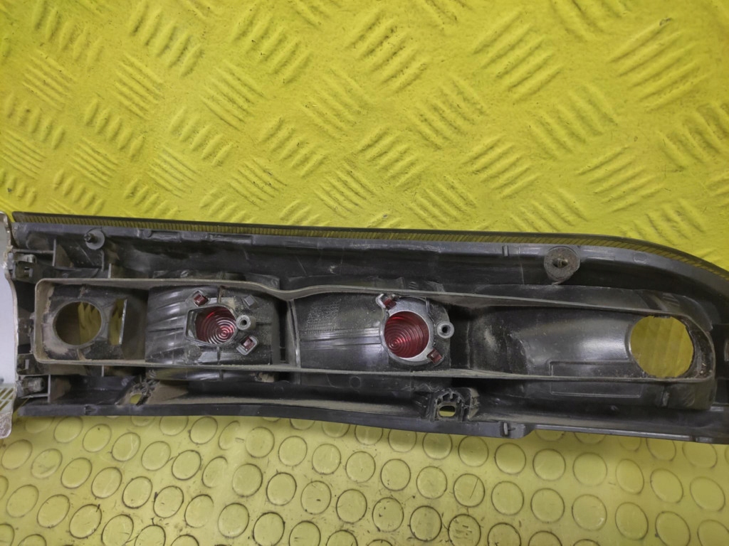 OPEL MERIVA A light right rear part 93295363