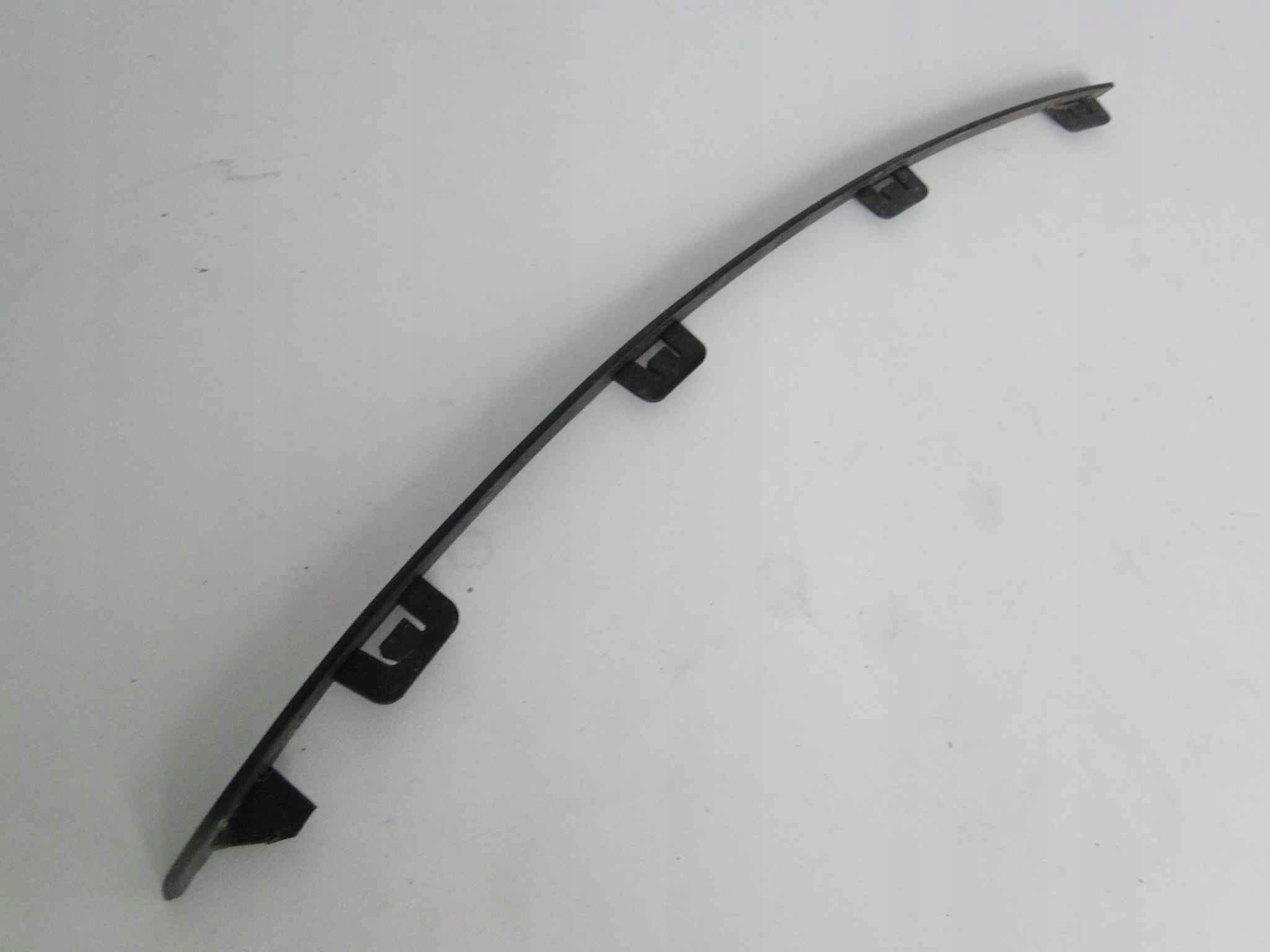 MERCEDES CLA 118 LISTWA OSŁONA ZDERZAKA AMG L/P Numer katalogowy części A1188855301 A1188855401