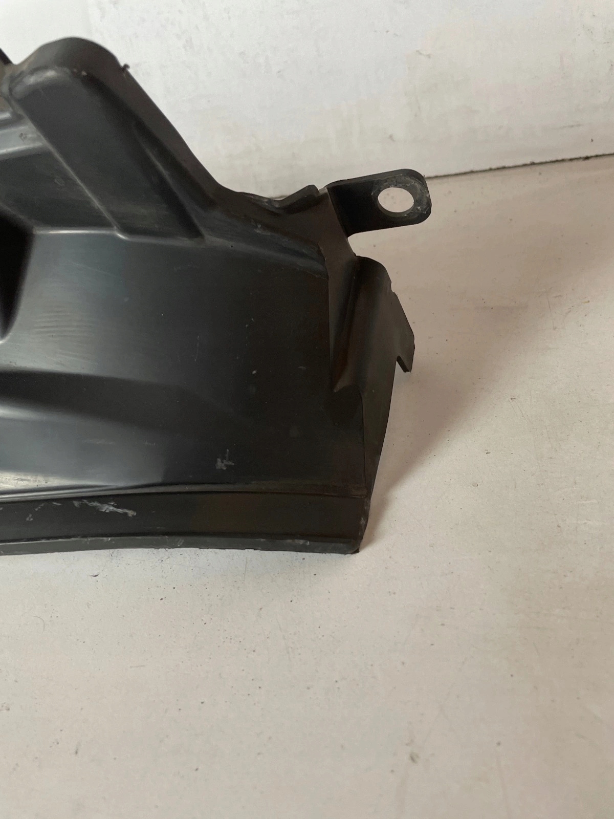 cover supports radiator Ford Fiesta MK7