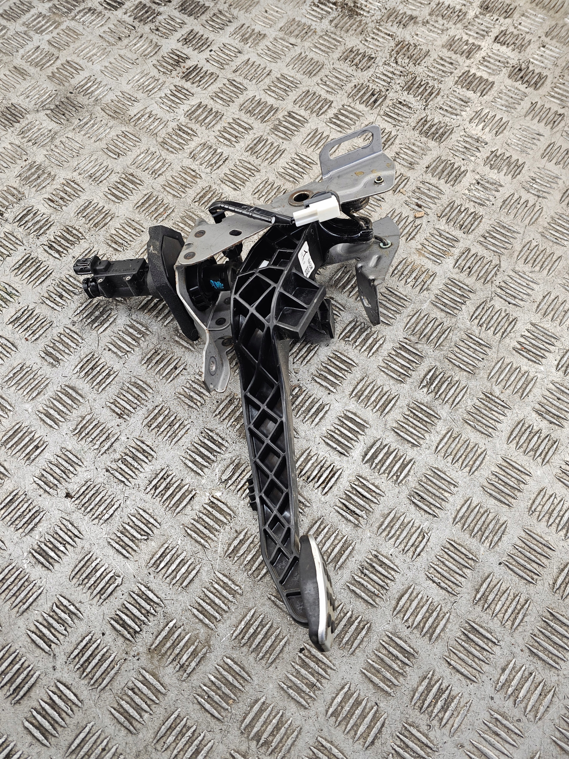 MAZDA MX5 ND clutch pedal
