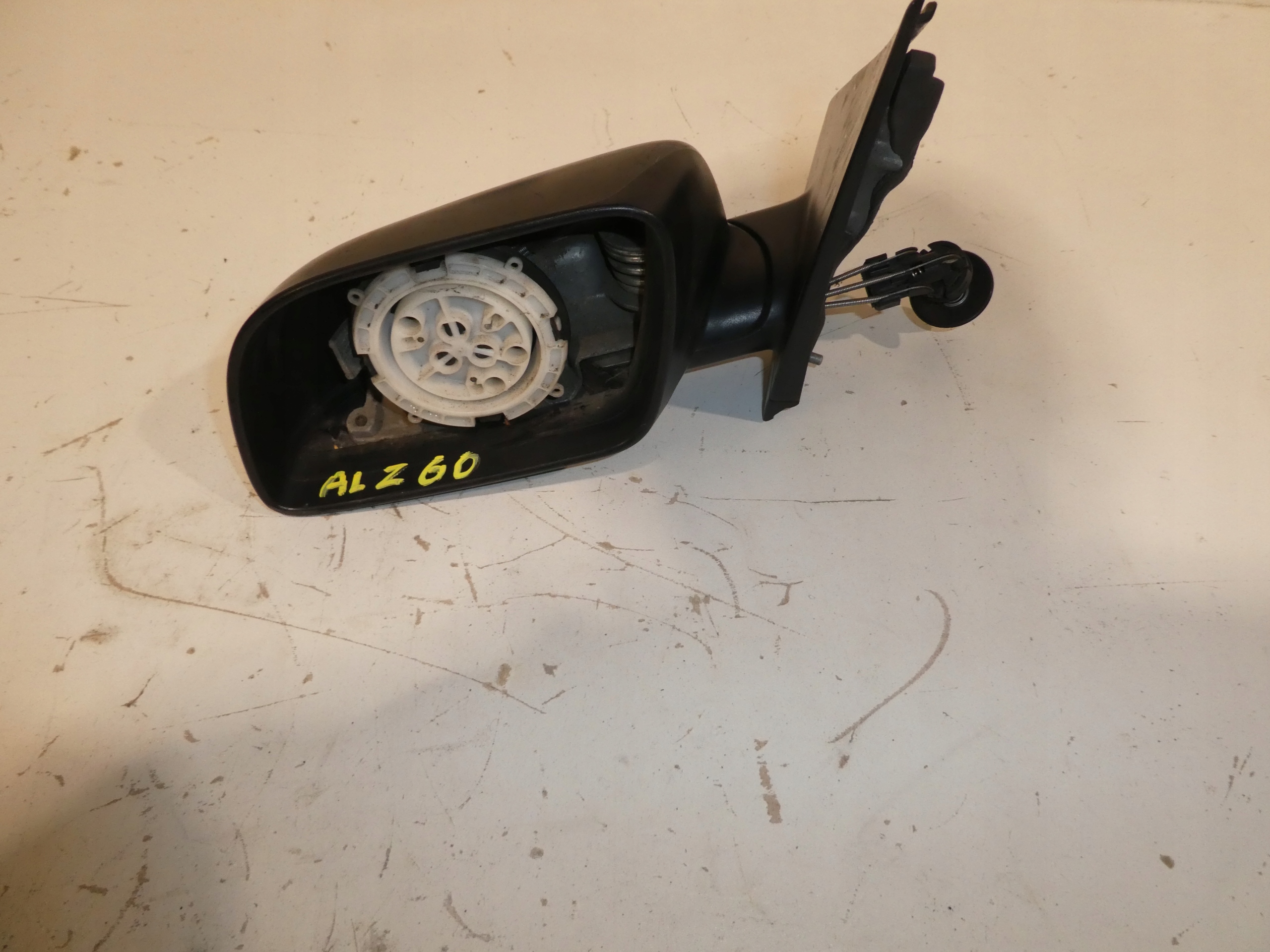 VW POLO IV 9N mirror left manually 6Q0857933