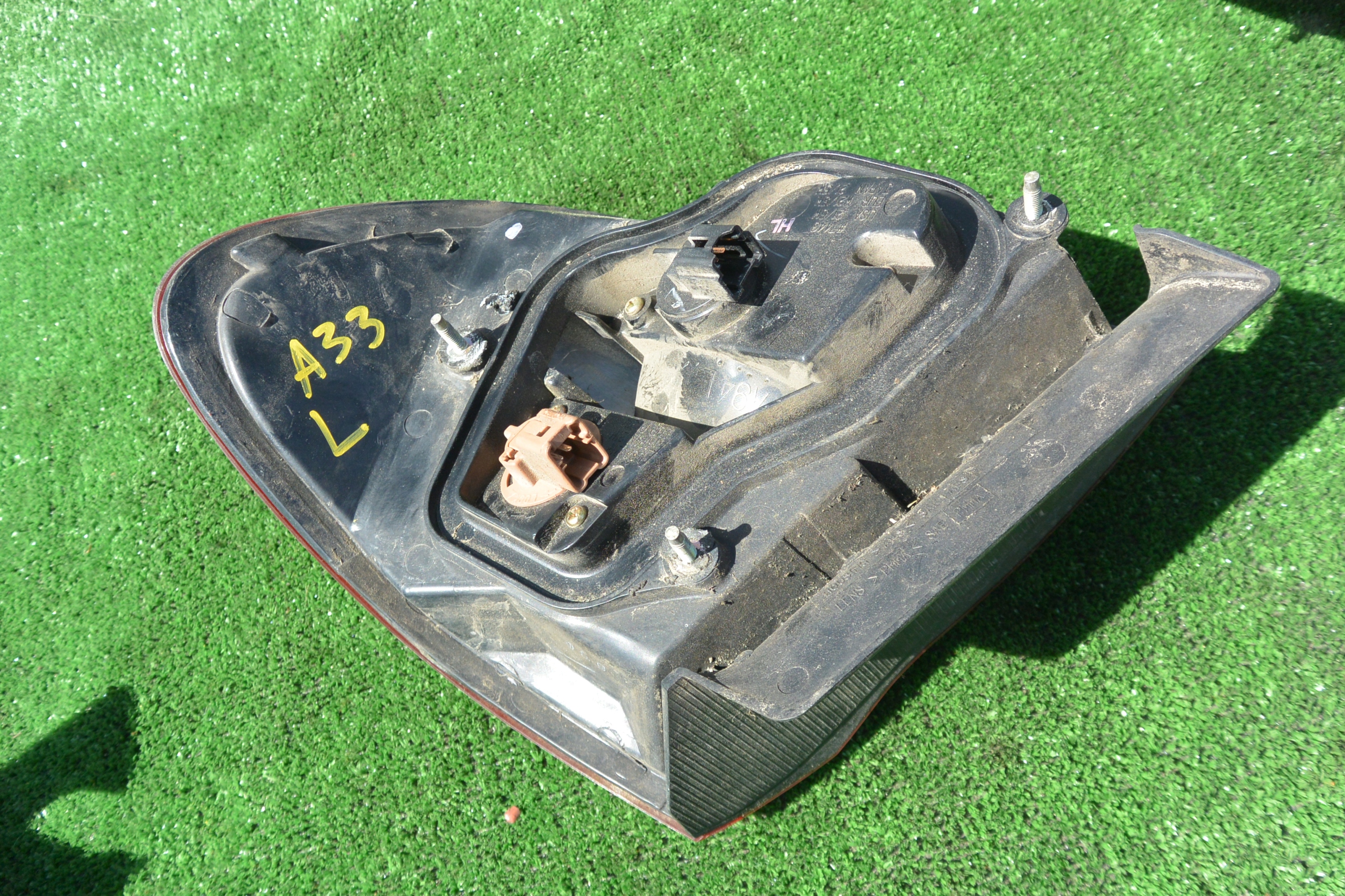 NISSAN MAXIMA A33 light rear part left right fender