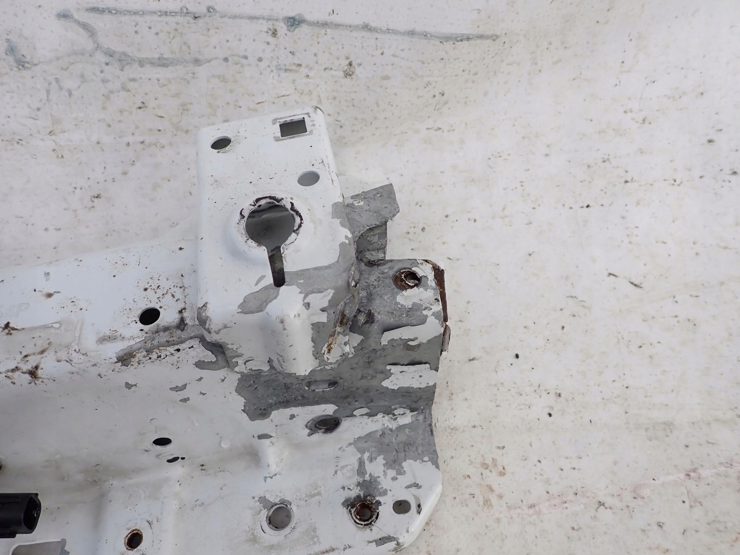 SUZUKI VITARA II 15- sider upper lock front