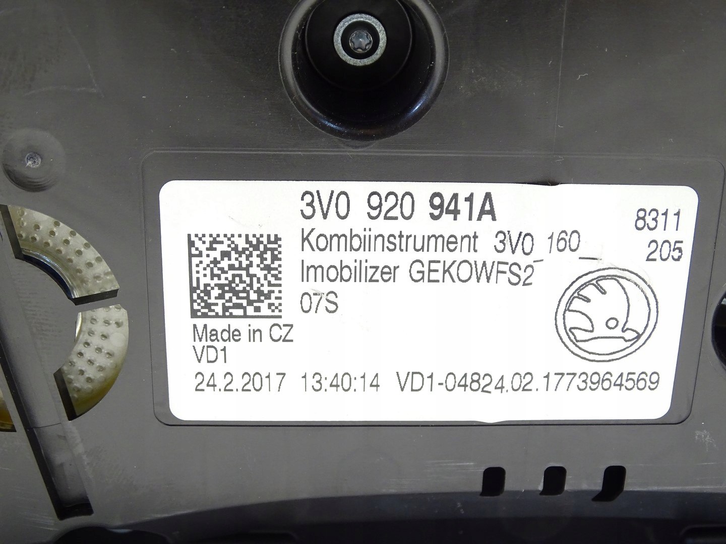 dials dials PREDKOSCIOMIERZ SKODA SUPERB III 3V0920941A