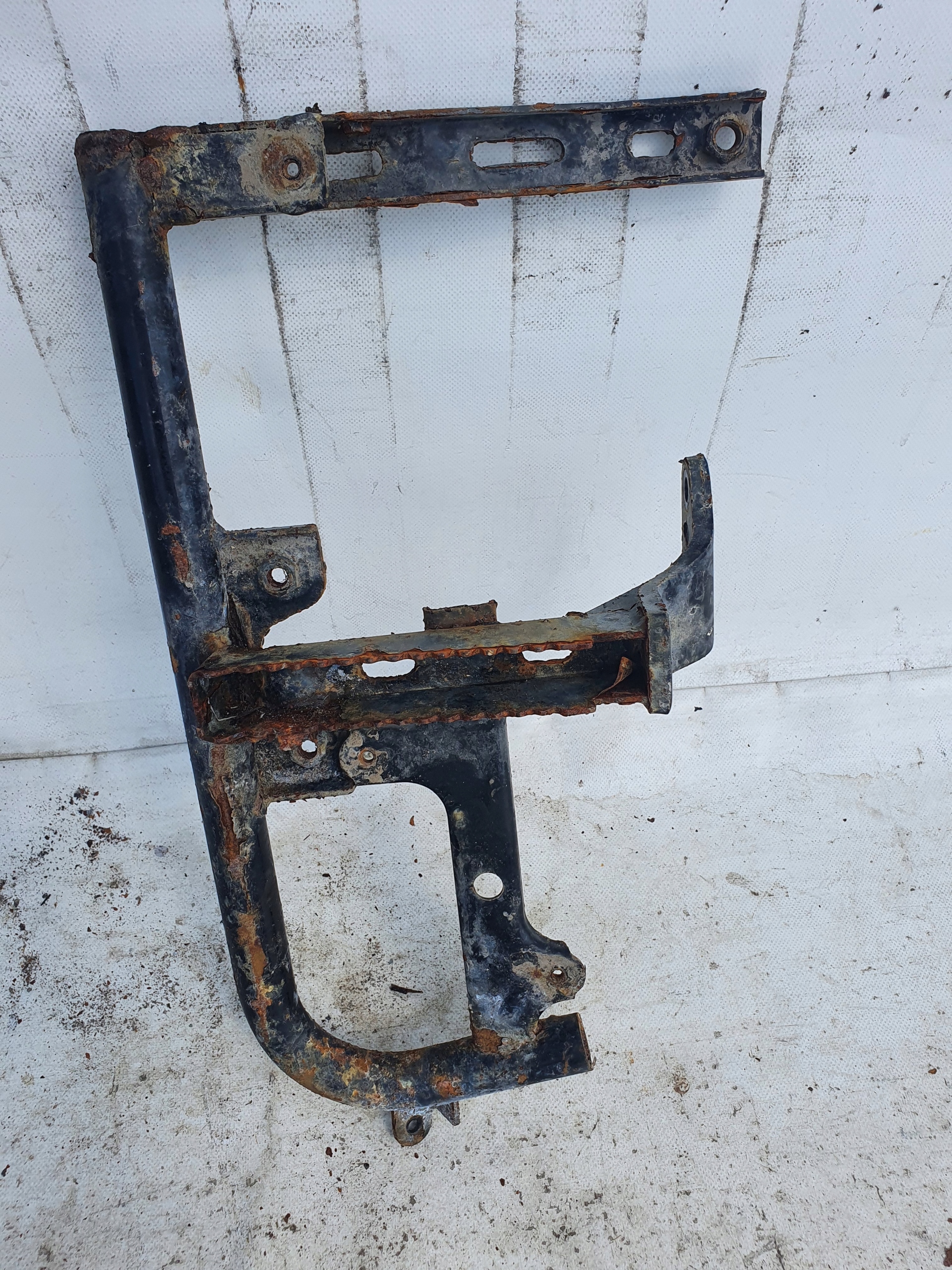 TGB BLADE 525 550 PRÓG STOPIEŃ STELAŻ PODNÓŻEK