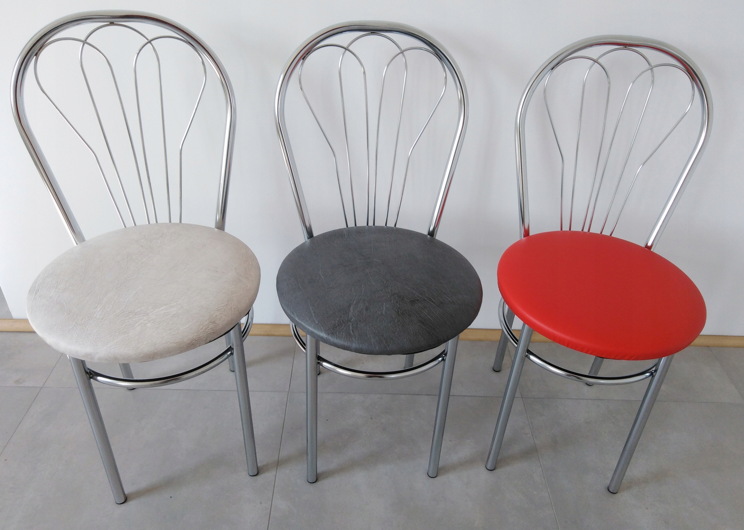 Zestaw stol 100/65 + 4 krzesła venus nowe Szerokość siedziska 40 cm