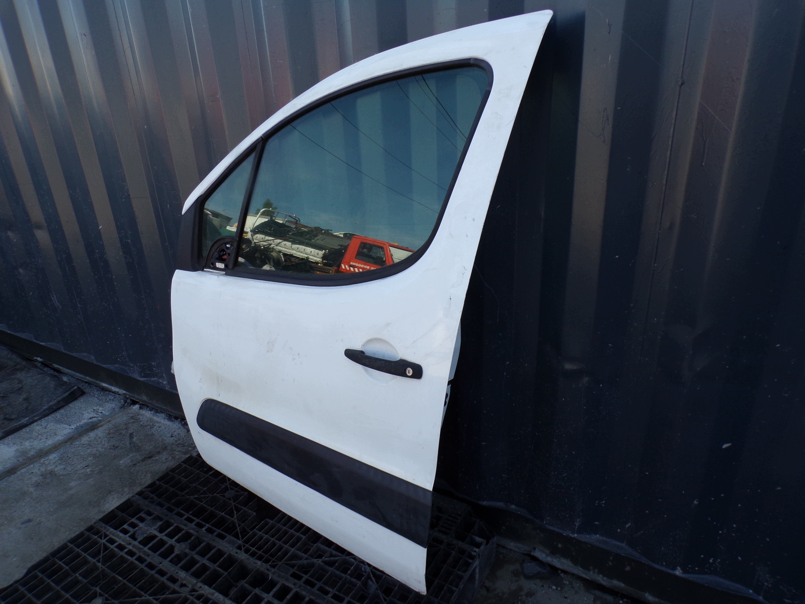 door left front PEUGEOT PARTNER 2 II BERLINGO (R1)