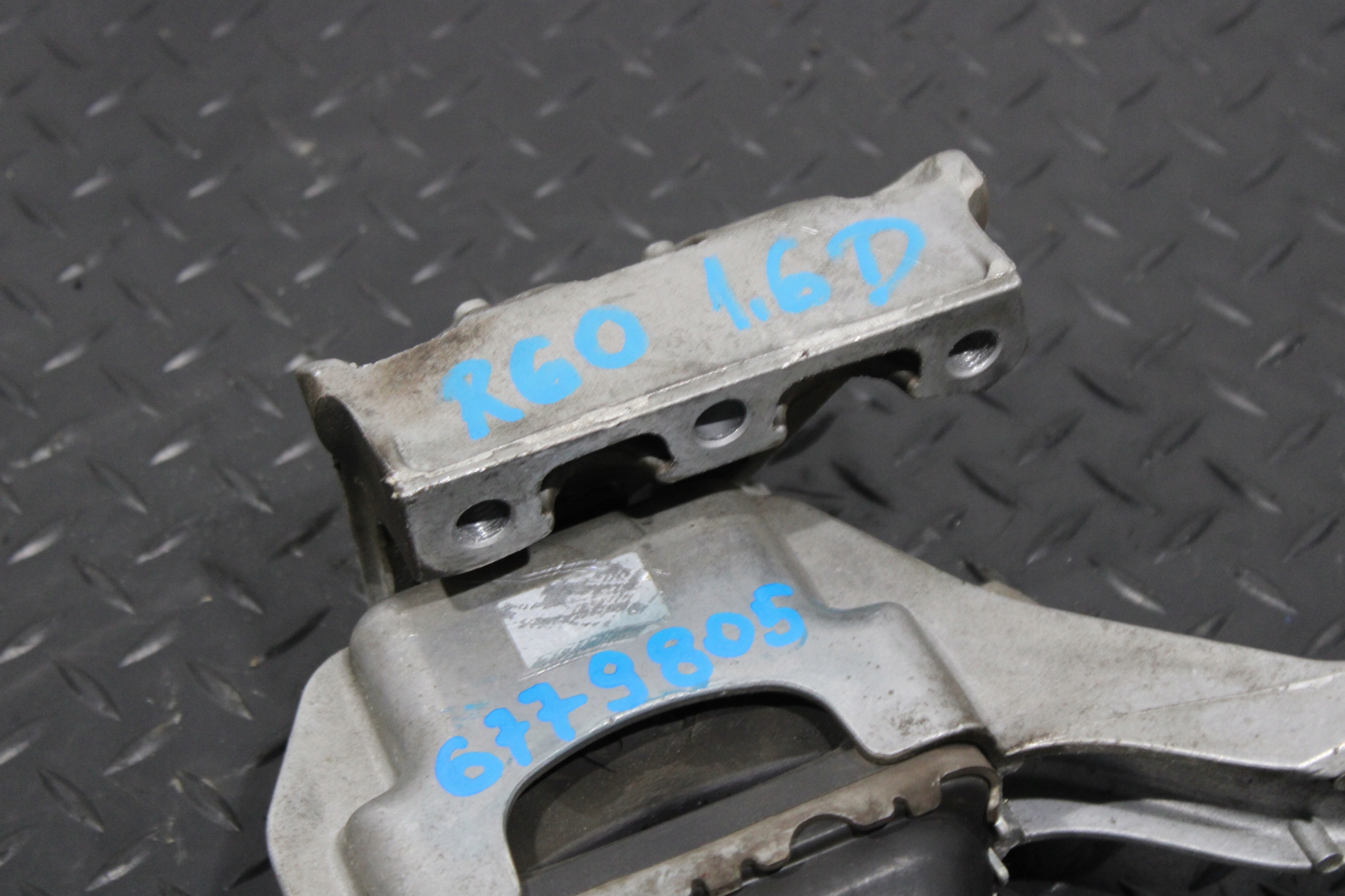 holder engine mount MINI COUNTRYMAN R60 6779805
