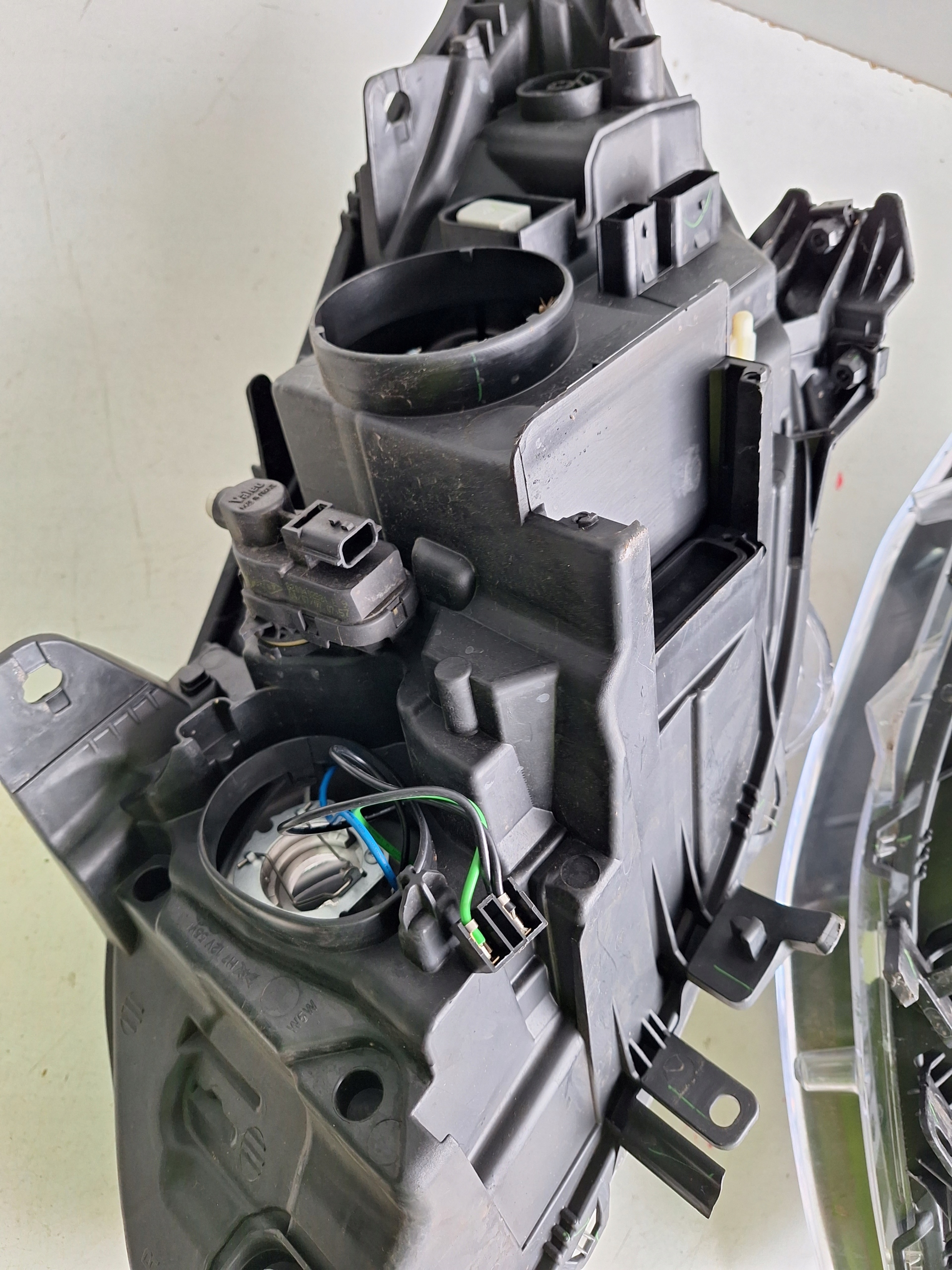 RENAULT LAGUNA III LIFT 11-14 light right DEPO