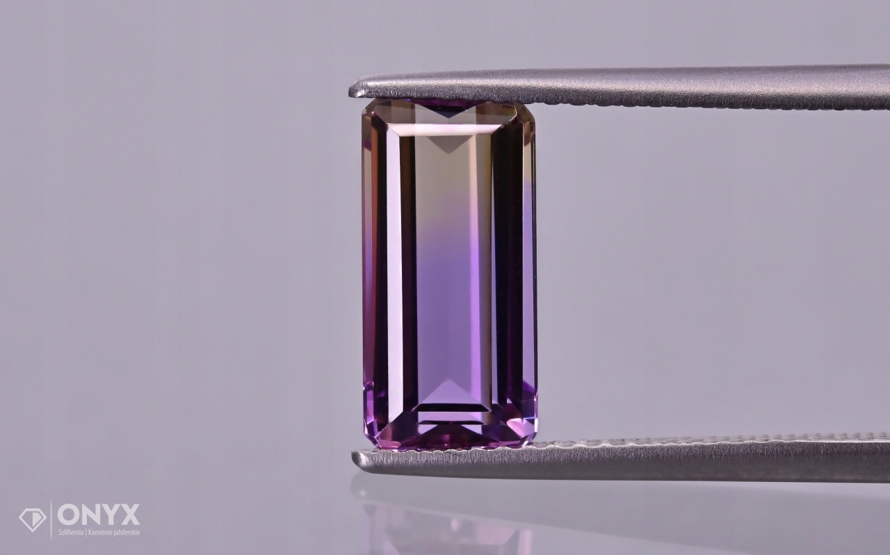 Ametryn fasetovaný oktagon 11,5x5,5 mm