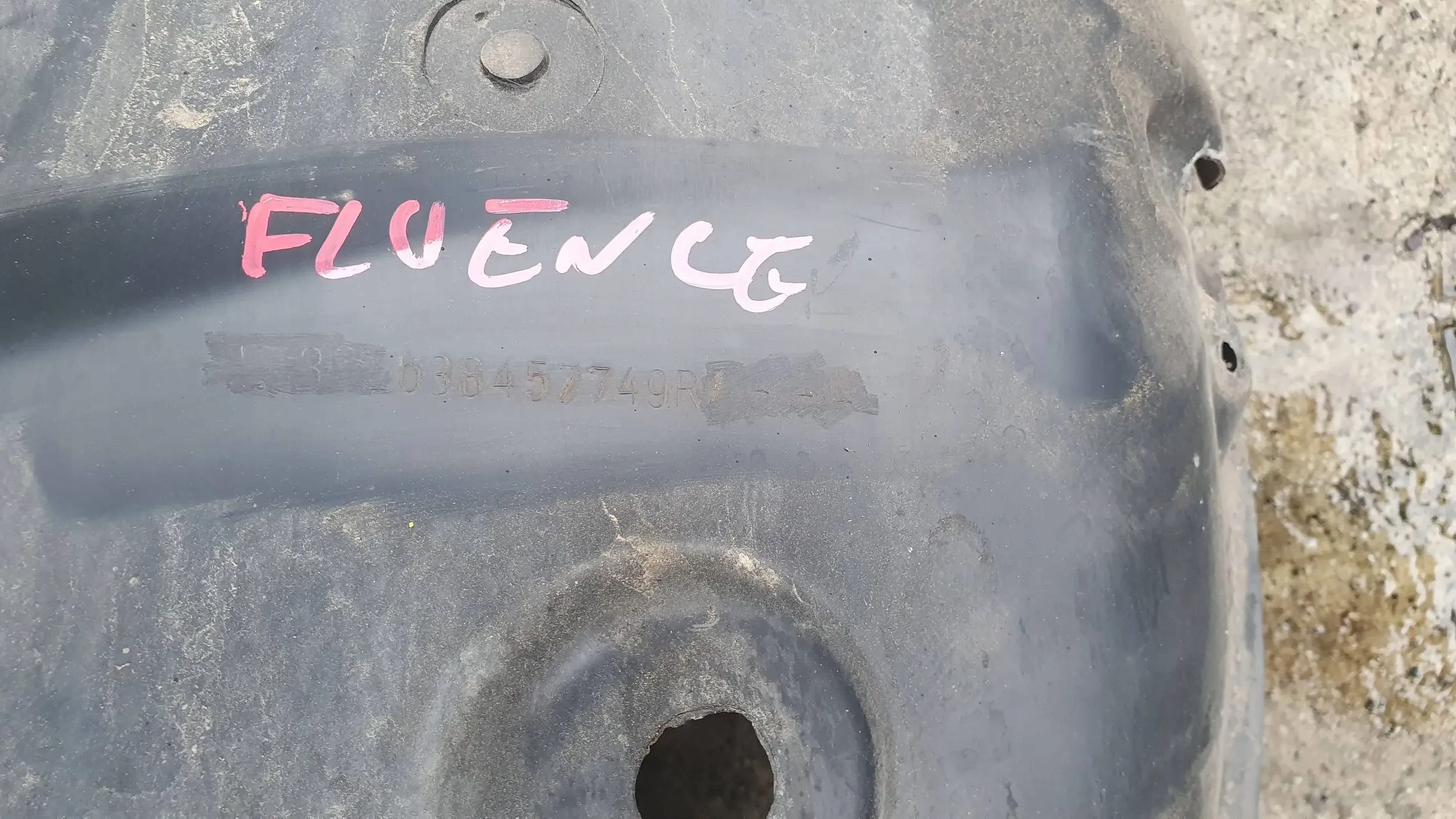 Renault Fluence Lift mudguard left front front rear side