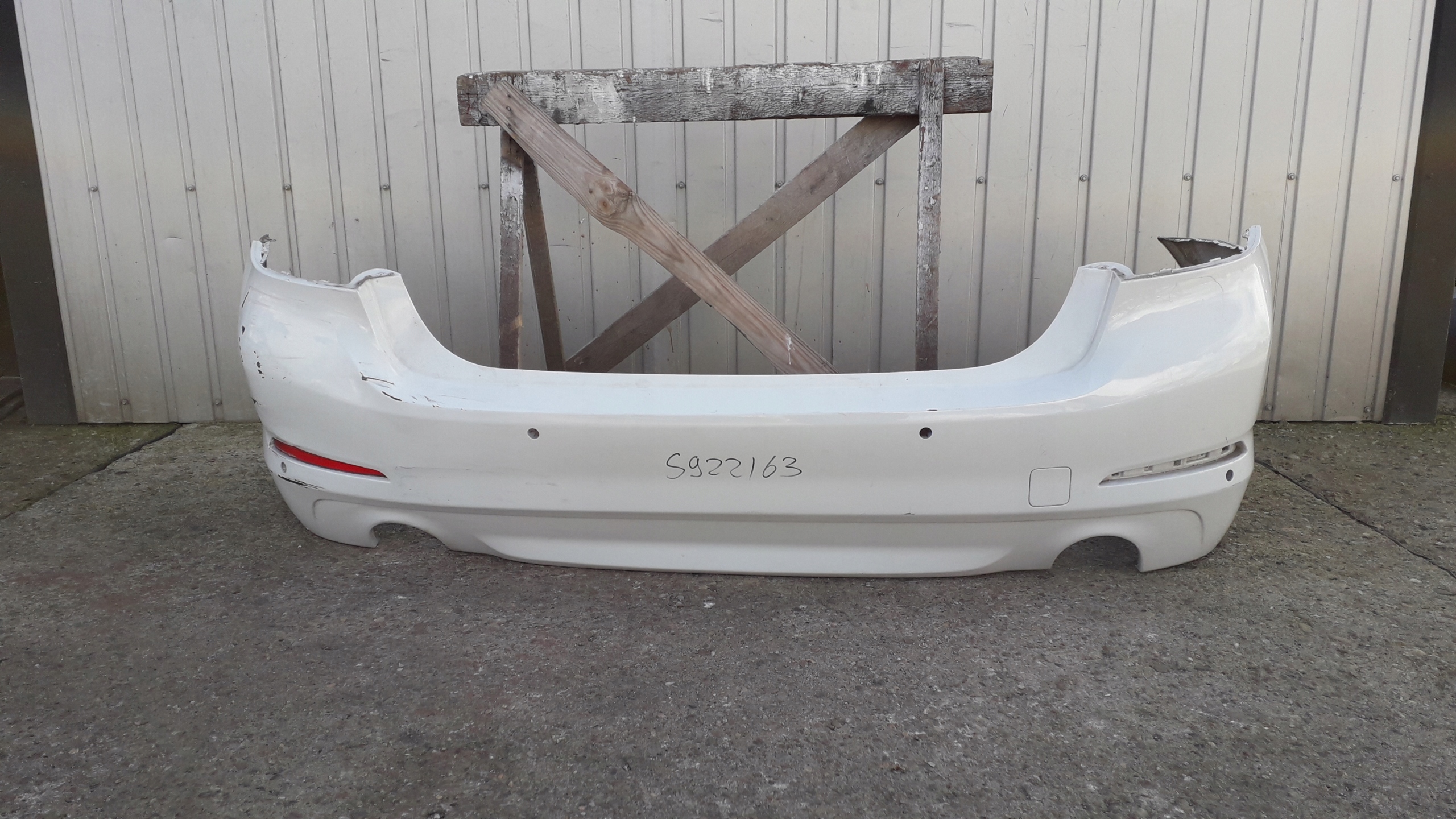 BMW SERIA 5 G30 ZDERZAK TYLNY 7387294