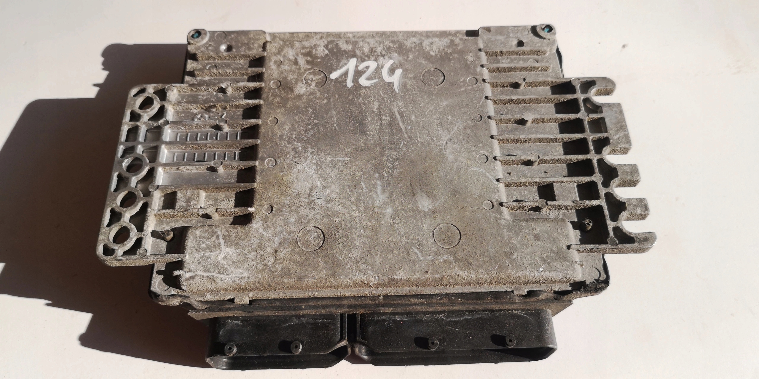 computer ECU NISSAN MEC32110G33630 original