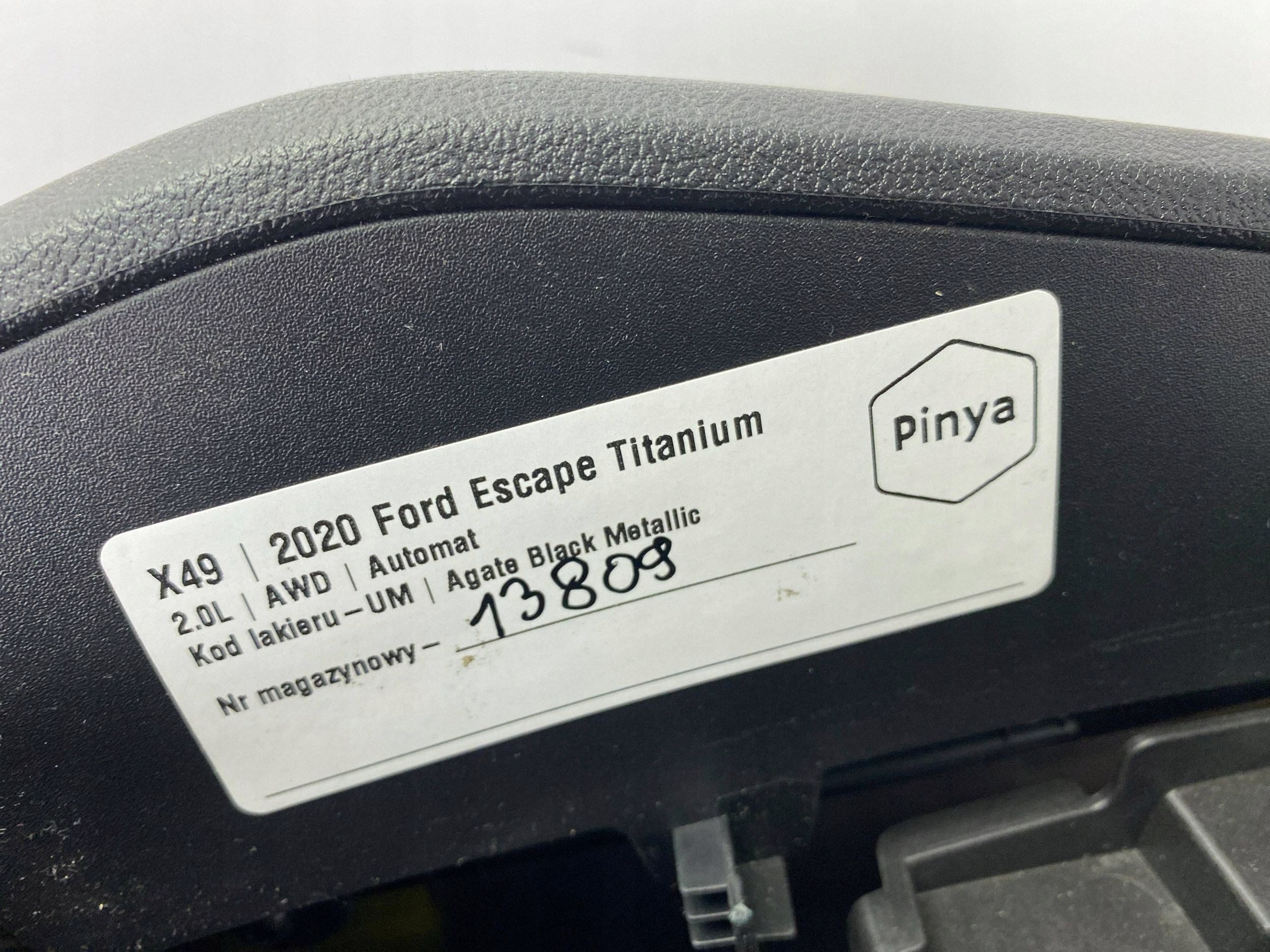 bracciolo consolle Ford Escape IV 2020+