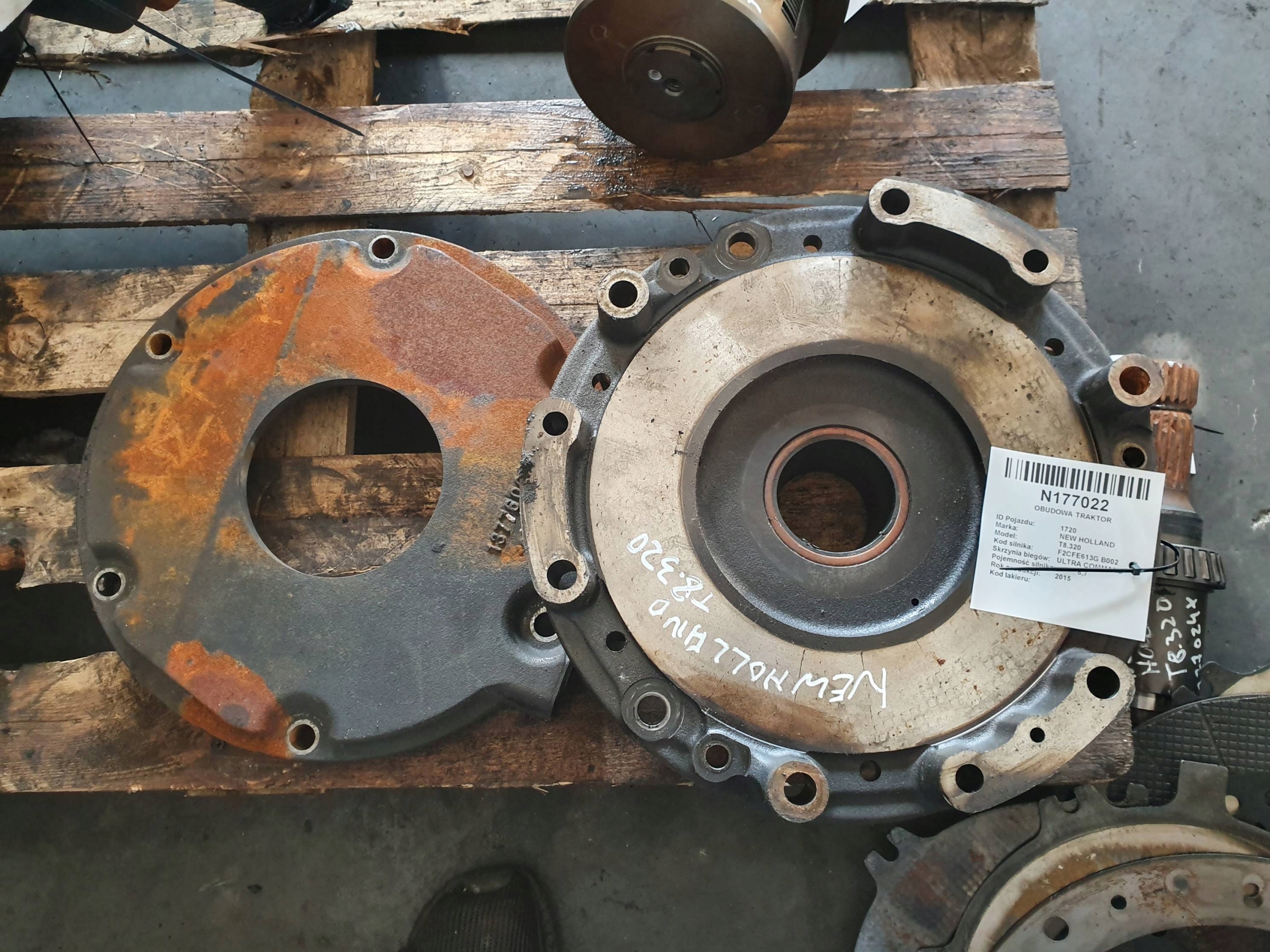 SCATOLA TRAKTOR NEW HOLLAND T8.320