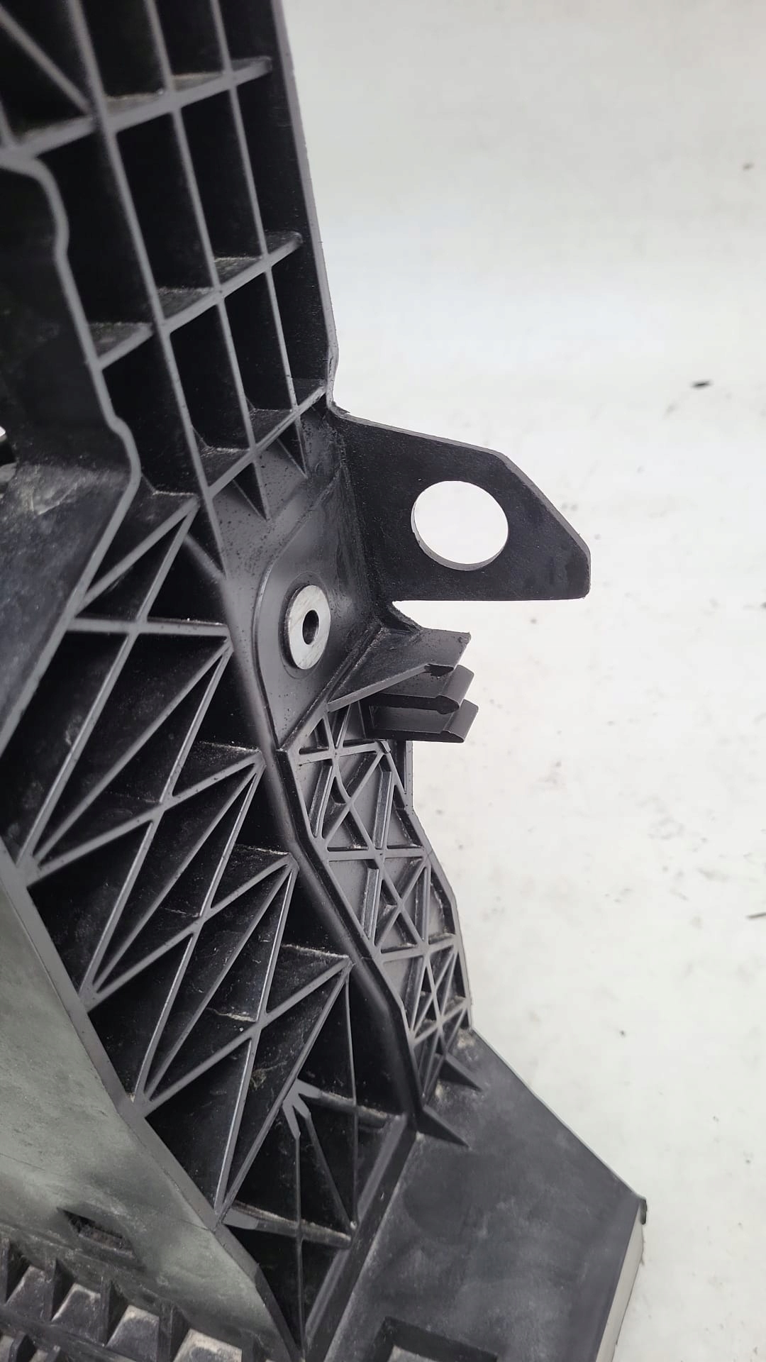 SEAT IBIZA 6F9 17- support panel for radiators pillar front