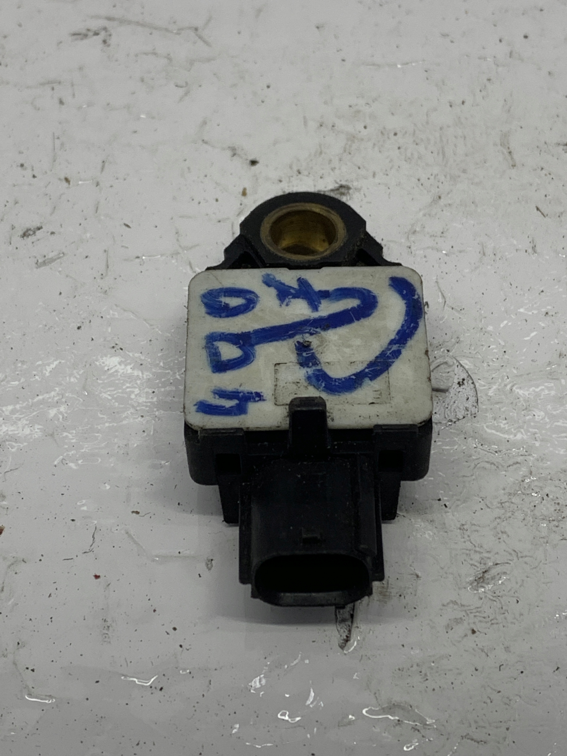 impact sensor 8651A002 CITROEN PEUGEOT