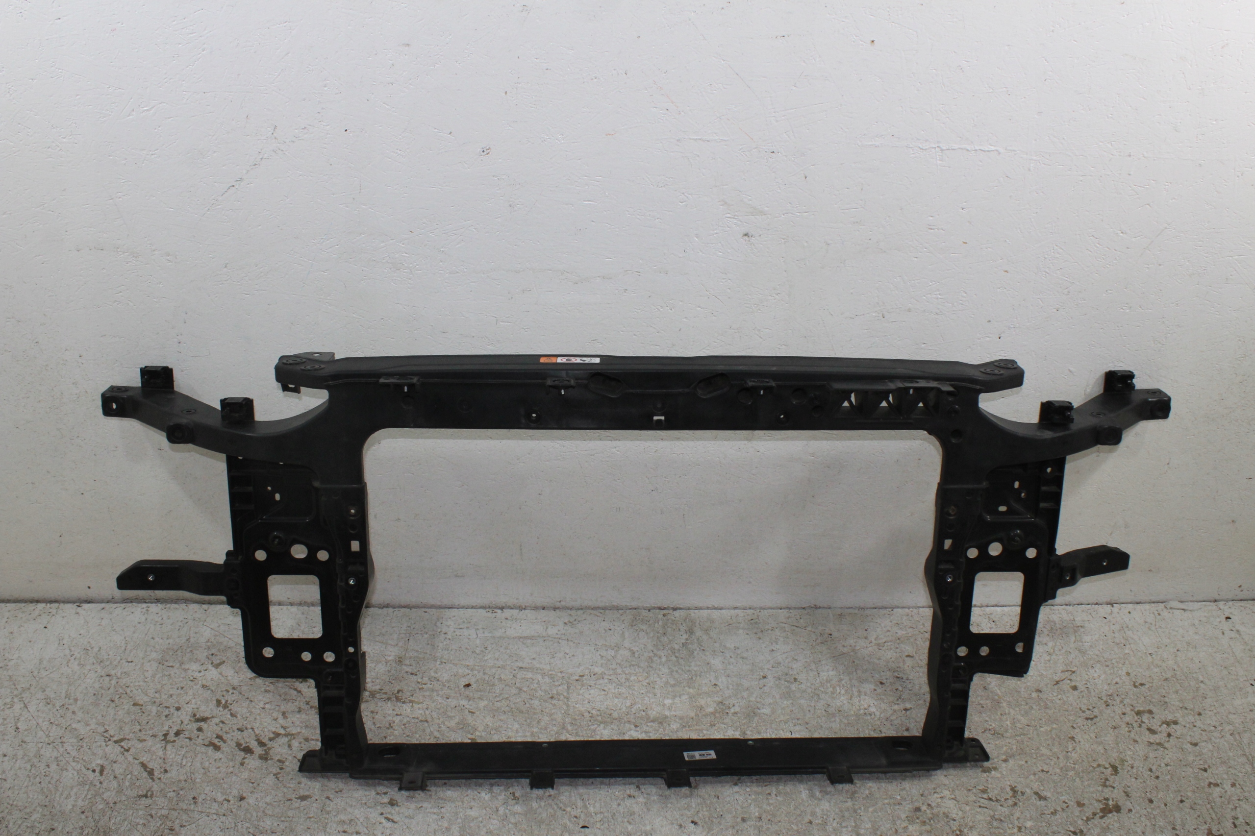 Hyundai Kona pillar iron support panel for radiators 64101-J9000