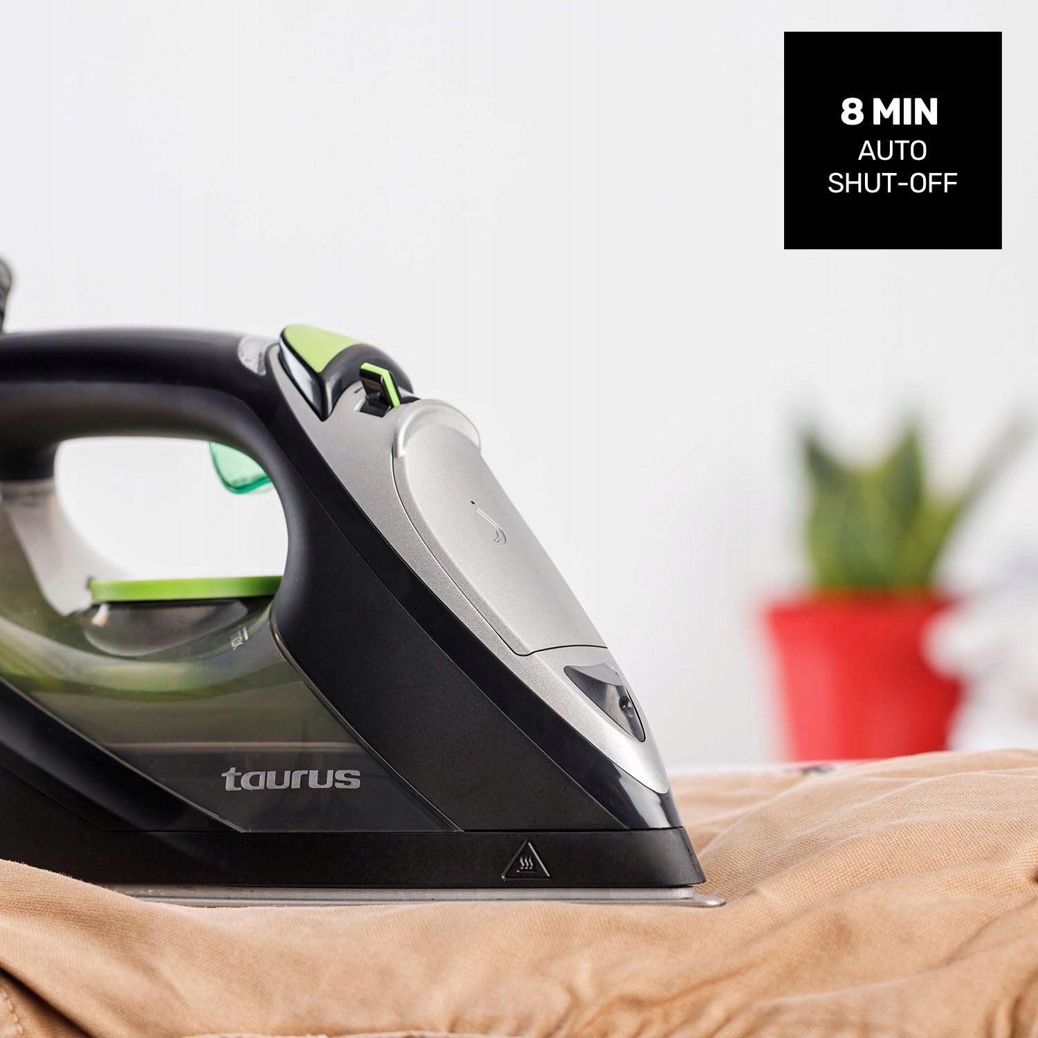TAURUS Żelazko Parowe 3000W 200g/min Precyzyjna Końcówka ECO Czarny — miniatura 4
