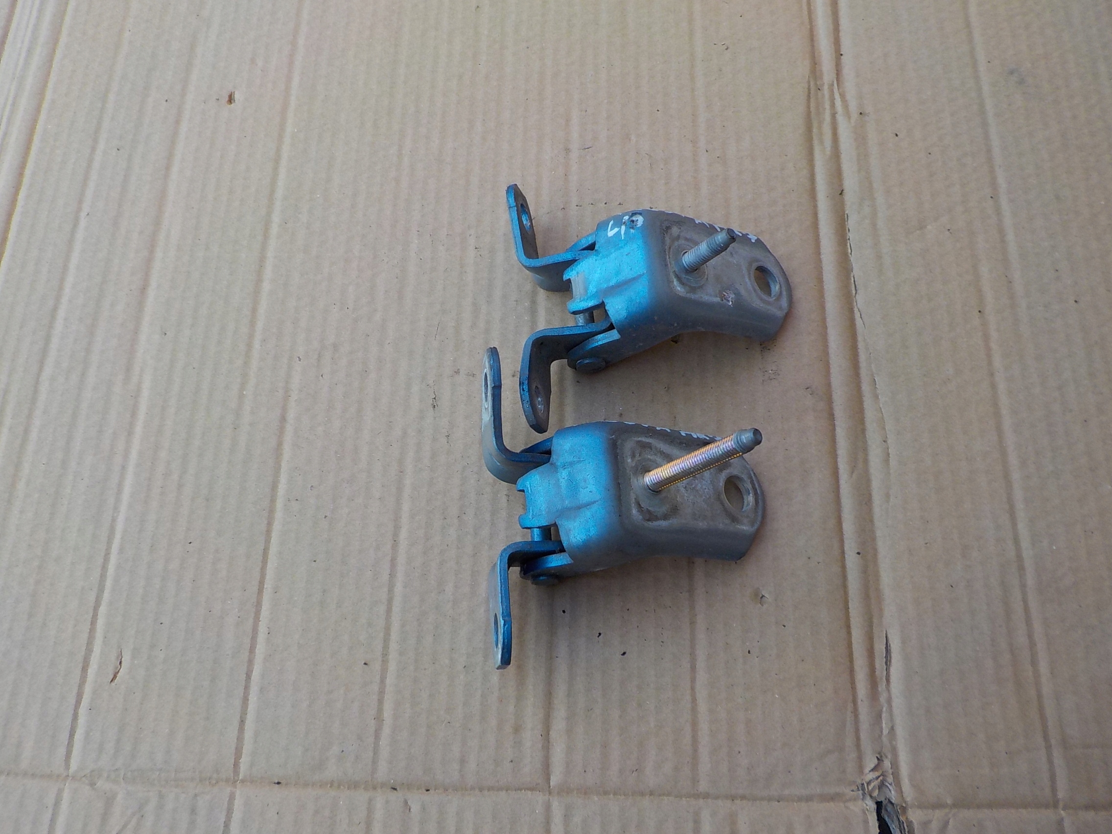 hinge door left front ford fiesta mk7 5D 2010r