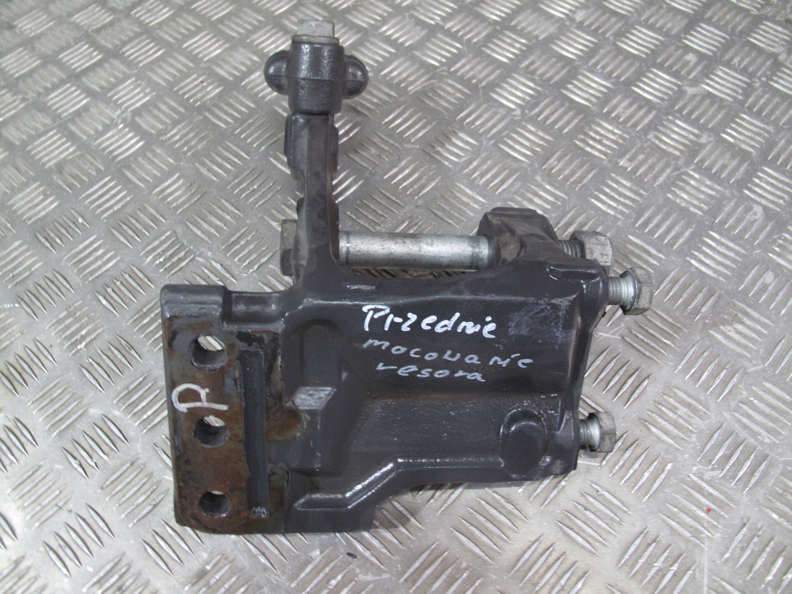 MOCOWANIE PRZEDNIE RESORA SCANIA R S Car type Trucks