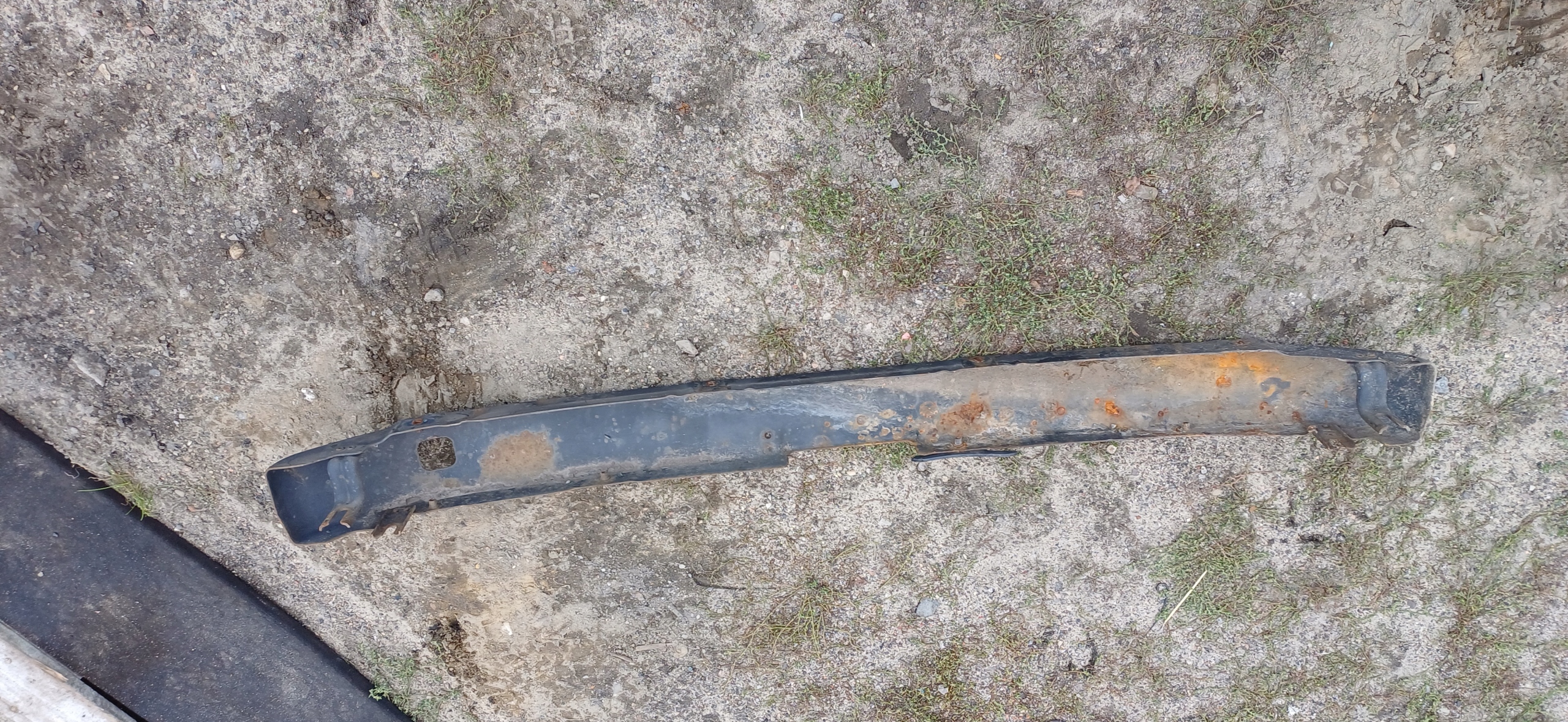 MERCEDES W203 bumper support below towing A2036101025