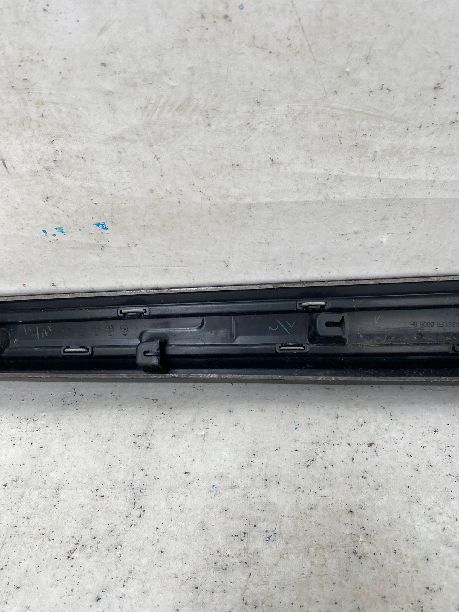 MITSUBISHI OUTLANDER III 12- moulding door right front 5727A404