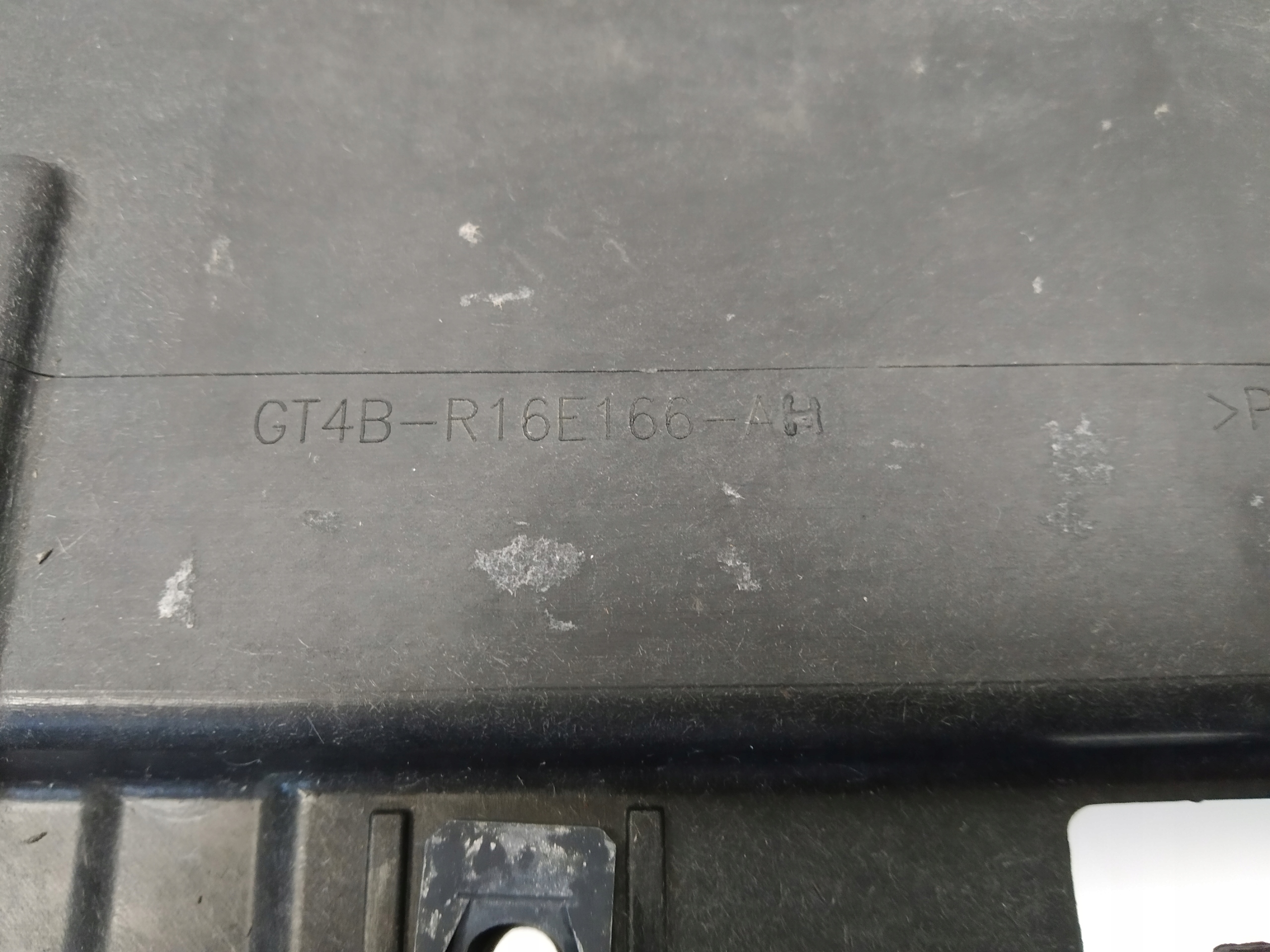 14r- 18r Ford Edge II Mk2 bar, wall front damaged GT4BR16E166AH