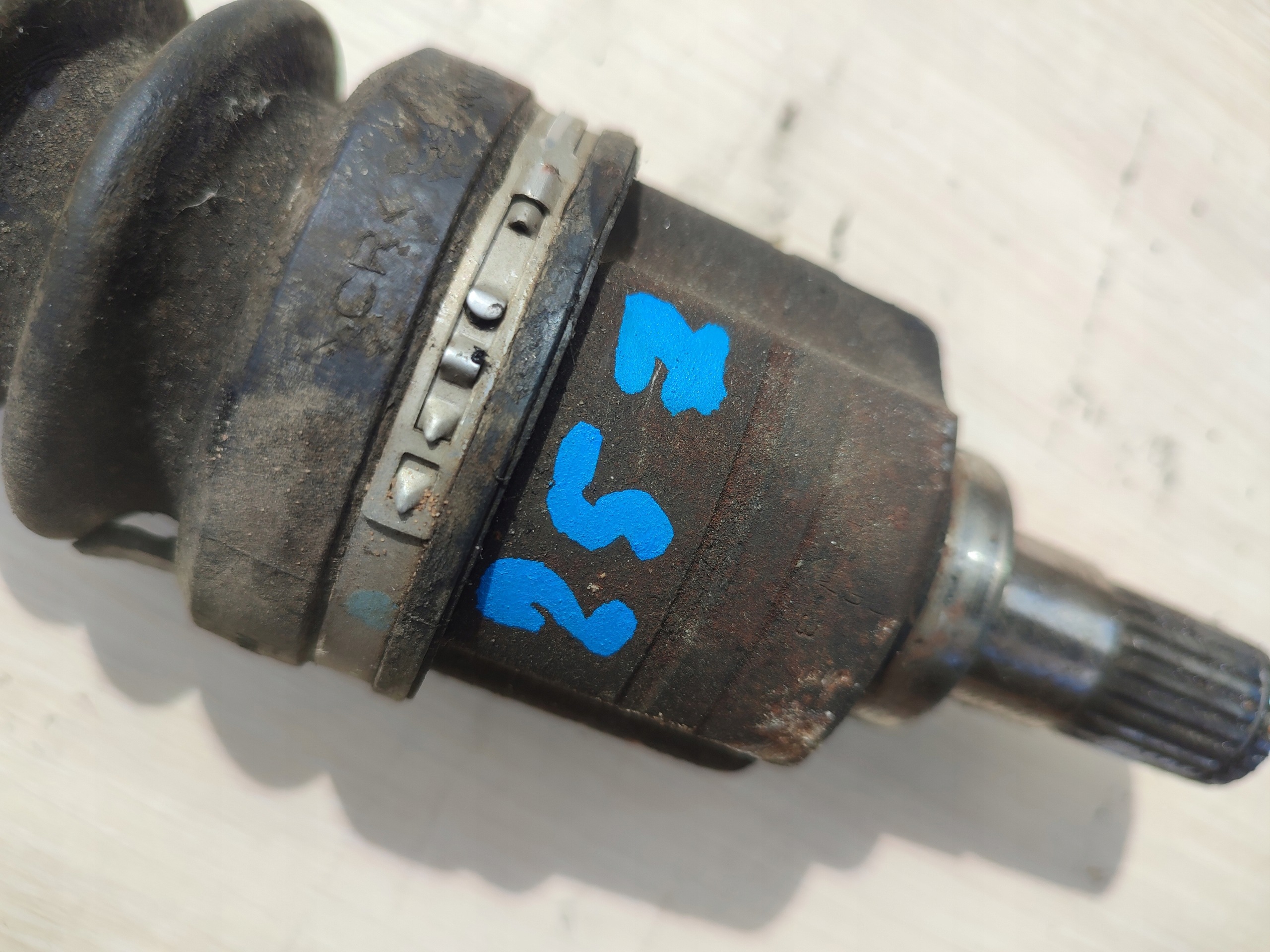 semi-axis front right front 1.3 SUZUKI SWIFT MK6 44101-72K00