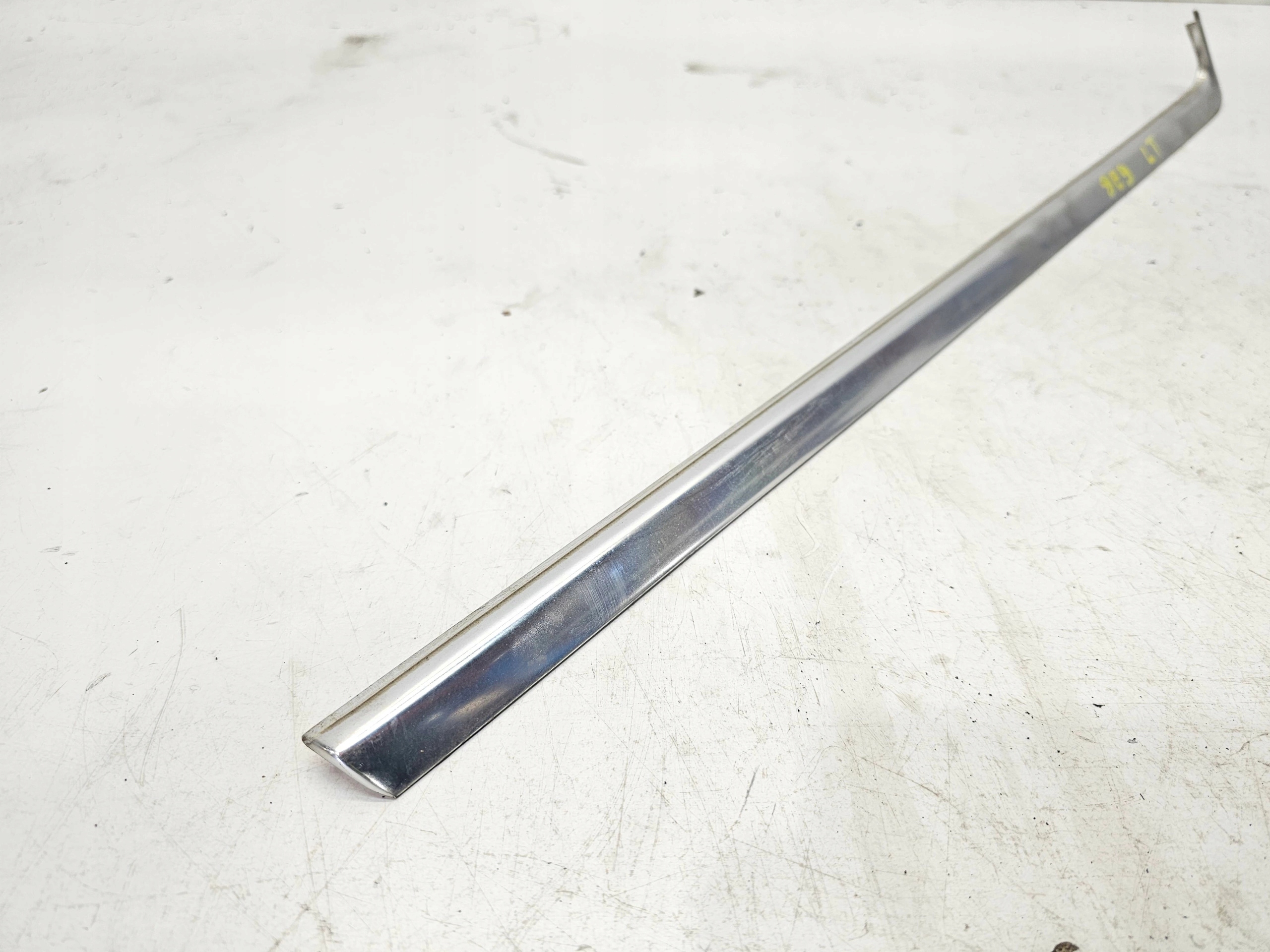 moulding bodywork CHROM windows left rear part AUDI A4 B7 AVANT 8E9853345C