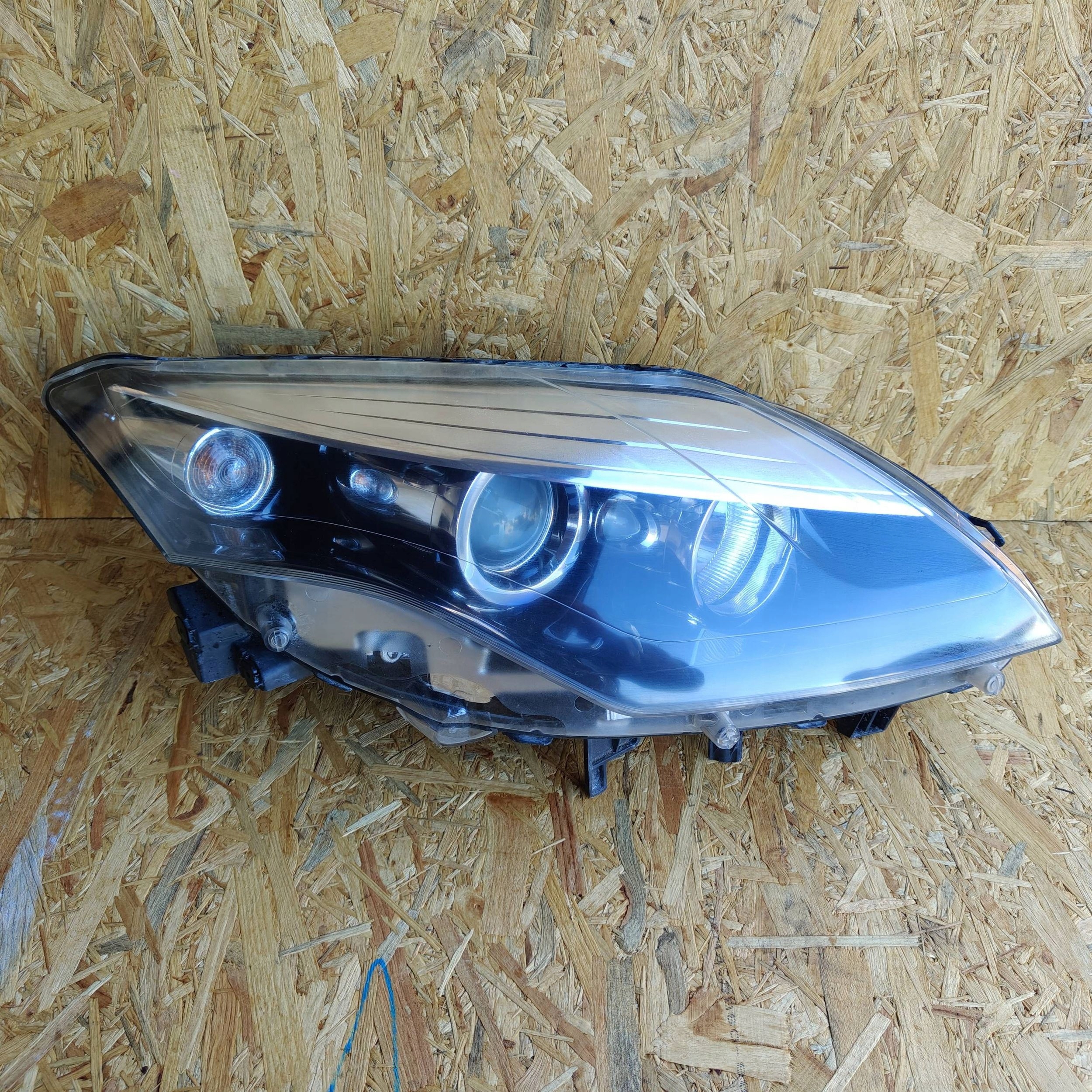Reflektor front side right Renault Laguna III A048319