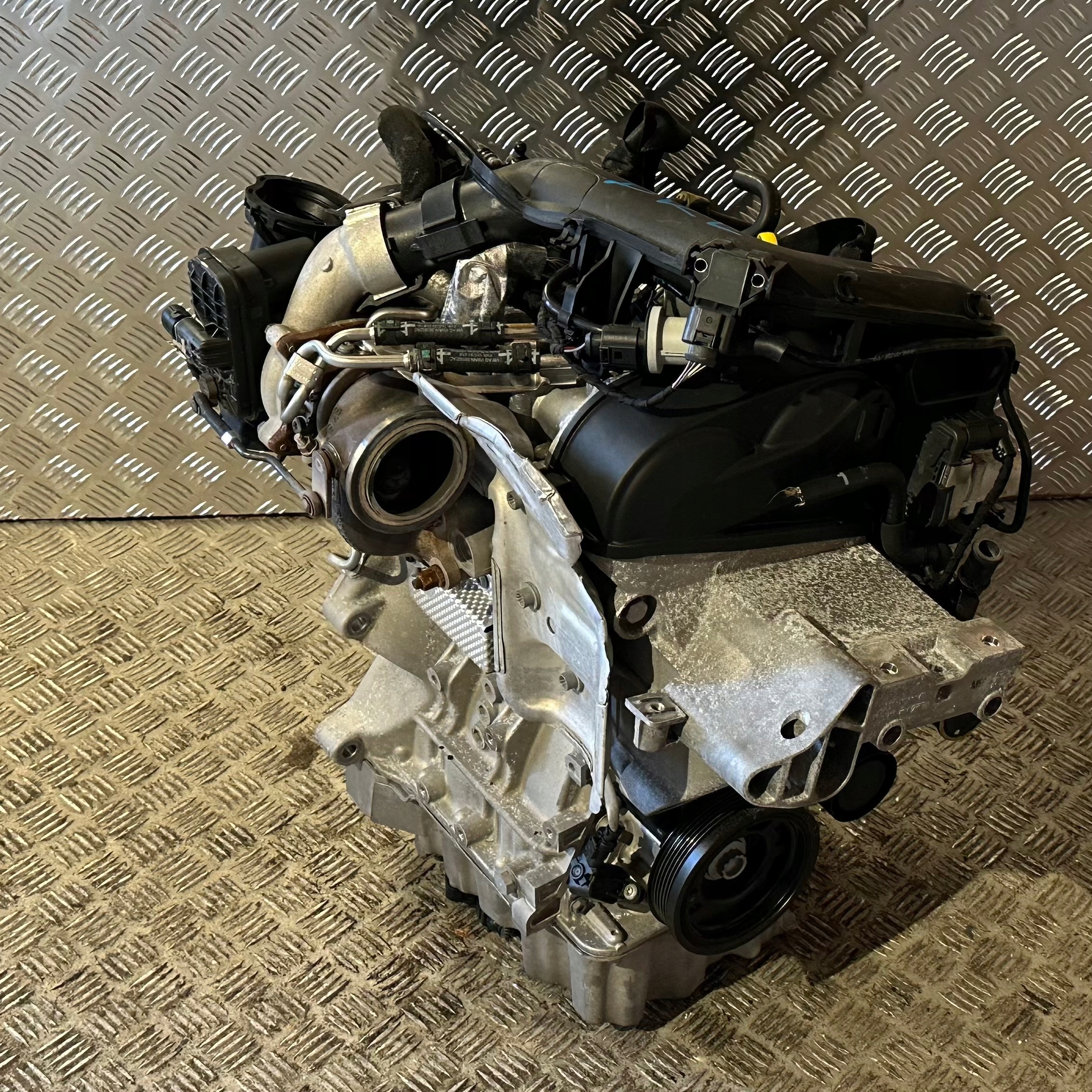 engine MOTOR complete DKL AUDI A1 82A 1.0 TSI SYMBOL DKL