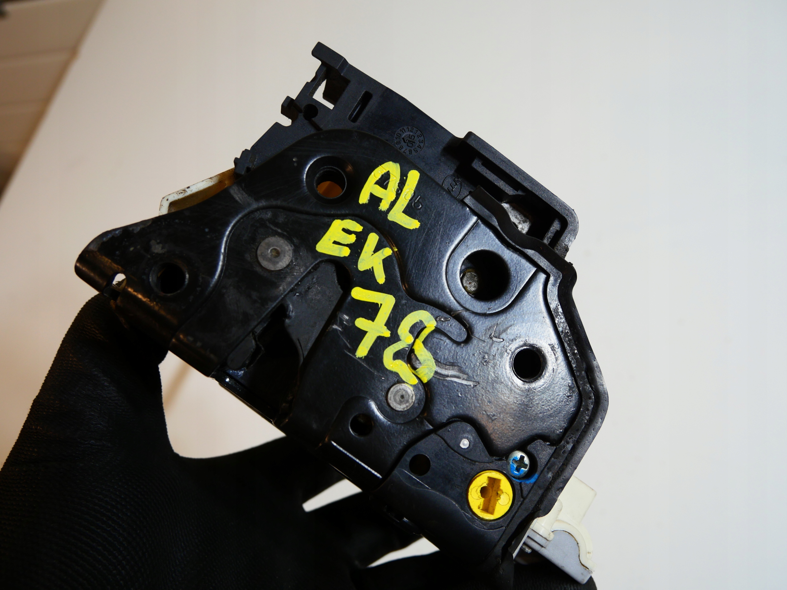 lock door VW PASSAT B6 3C4839015A